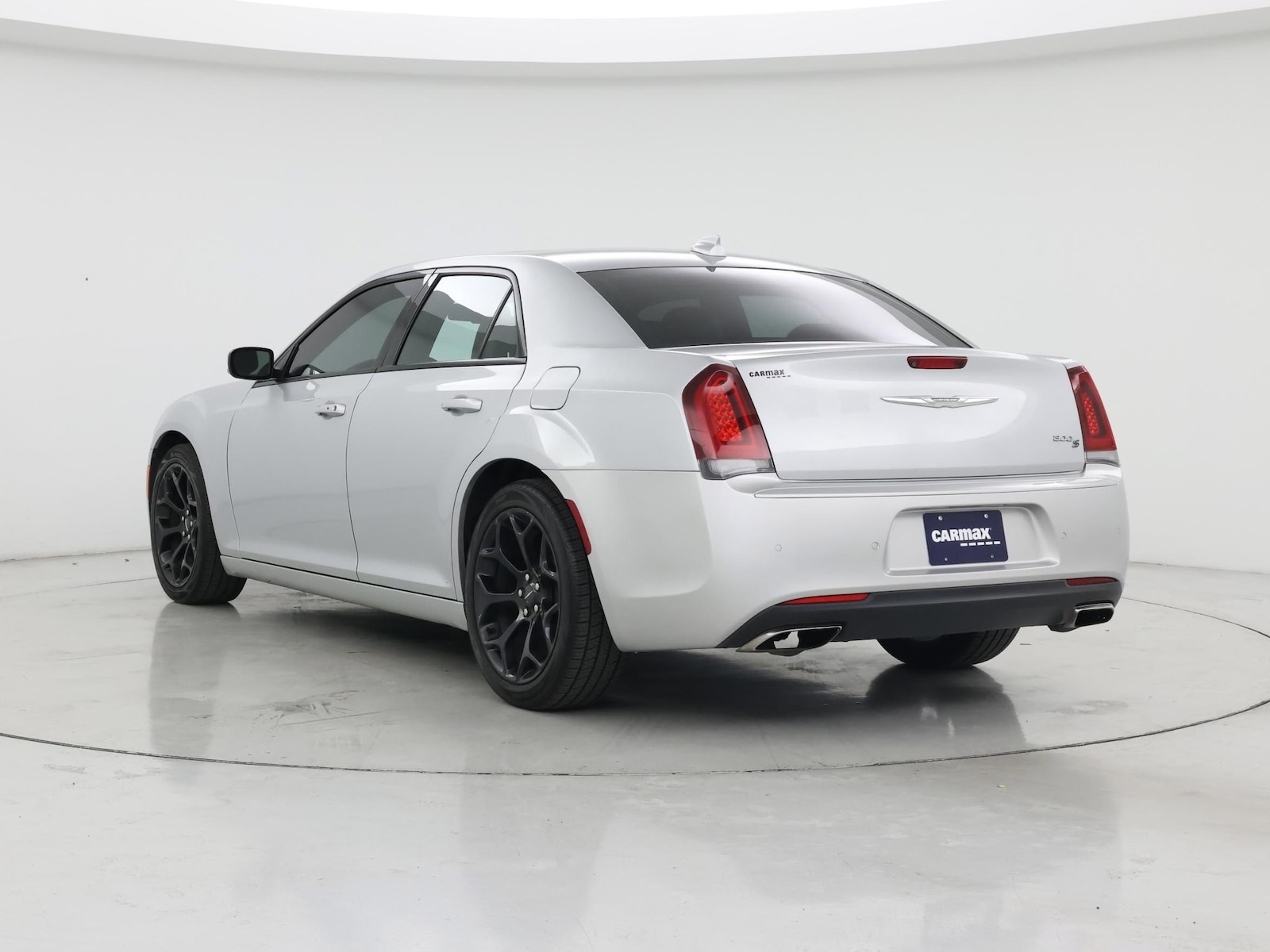 2019 Chrysler 300 S - Photo 3
