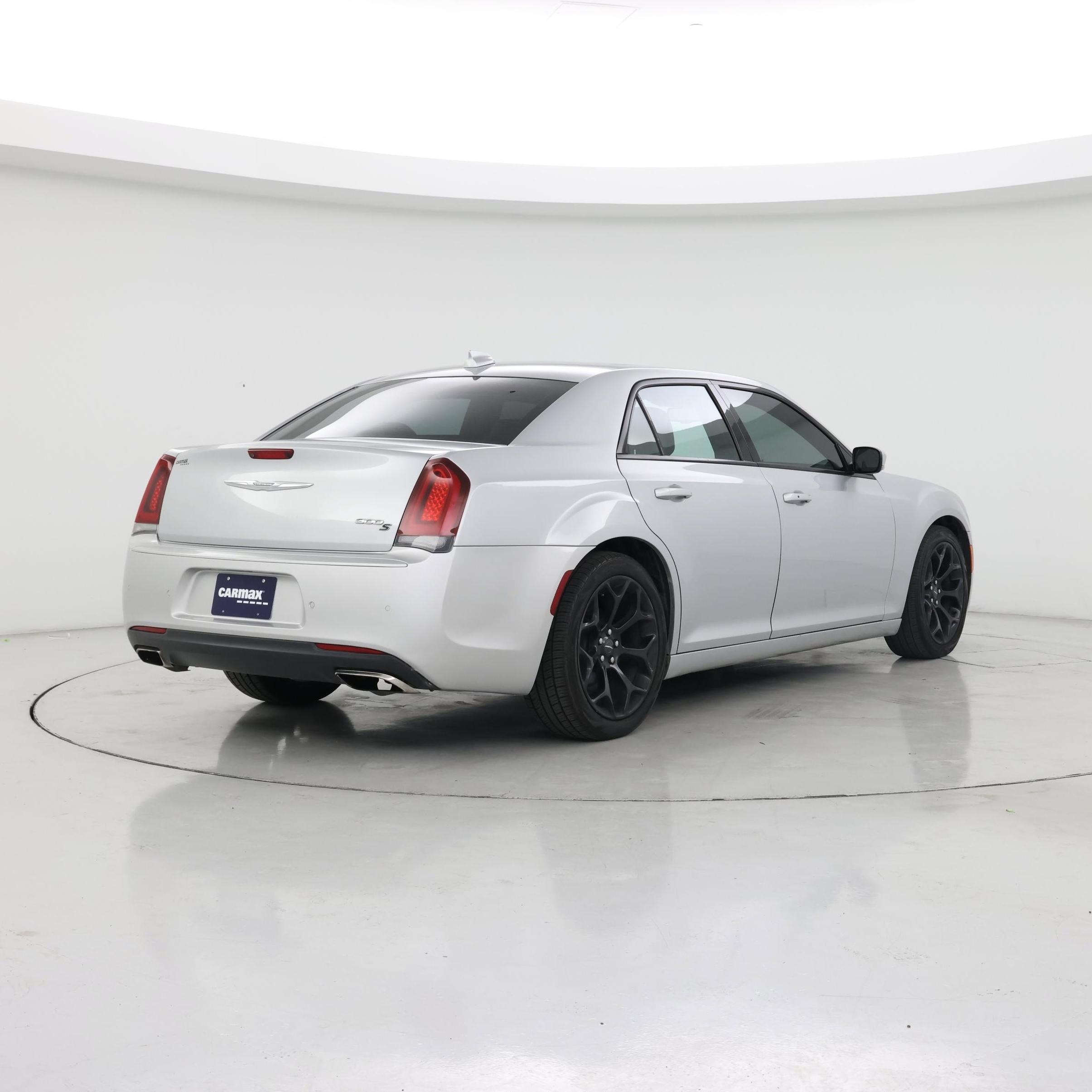 Thumbnail: 2019 Chrysler 300 - 8