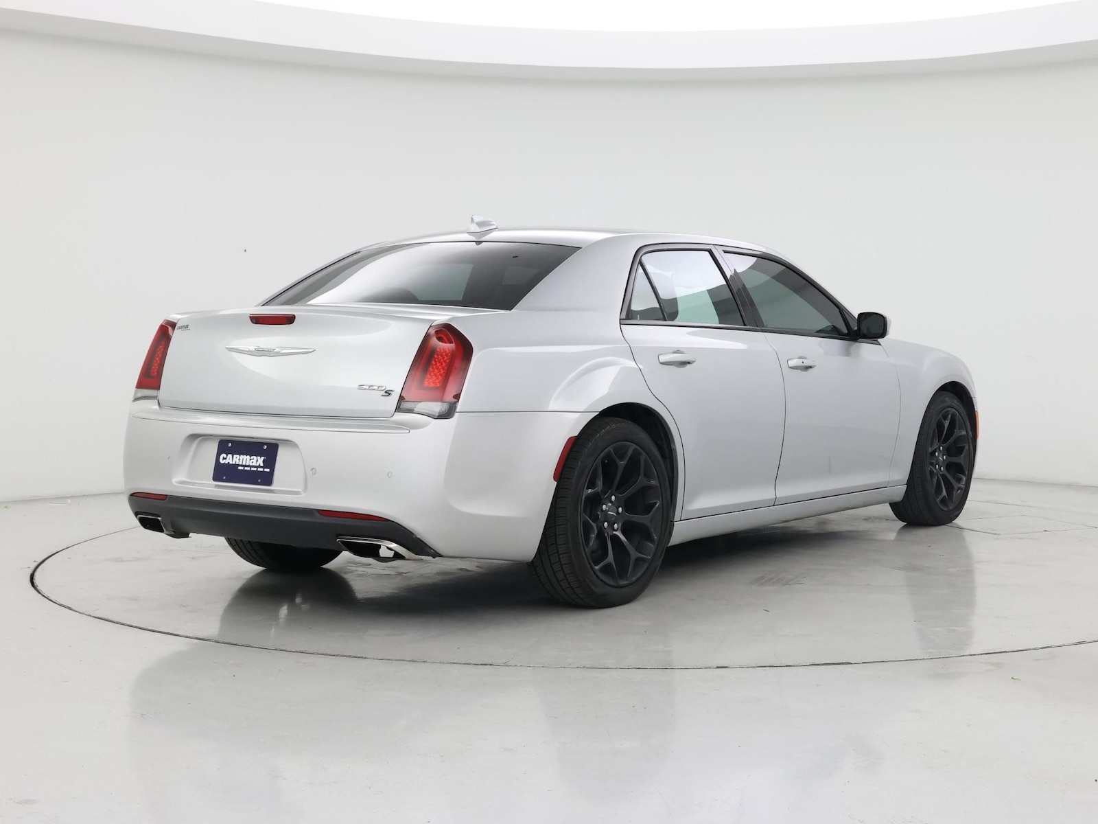 2019 Chrysler 300 S - Photo 9