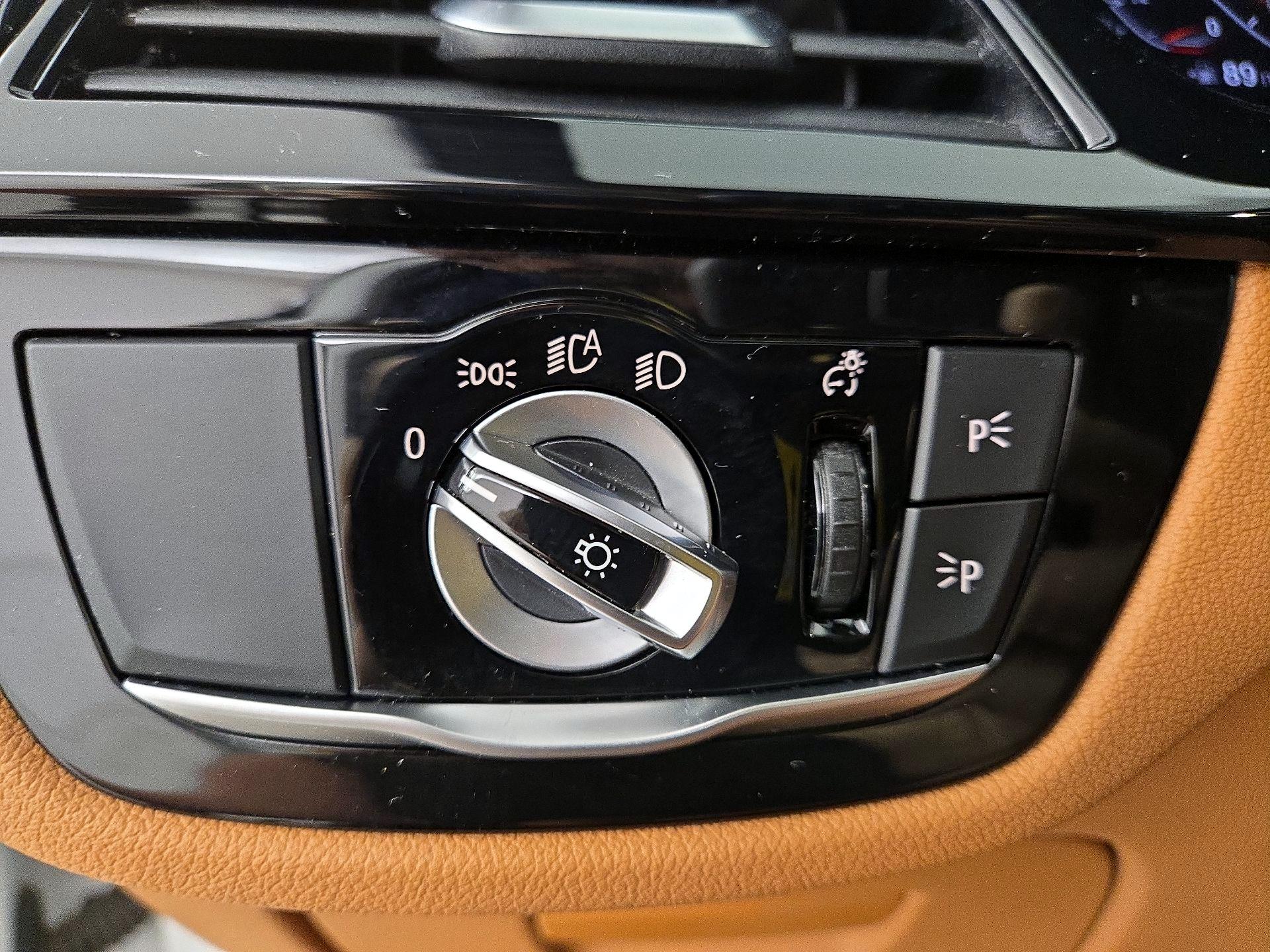 Thumbnail: 2021 BMW 5 Series - 13