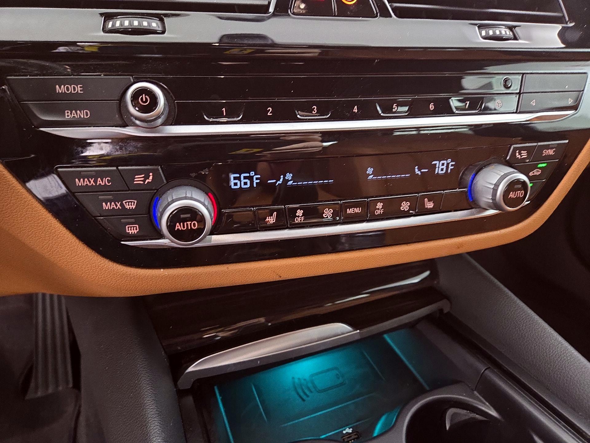 Thumbnail: 2021 BMW 5 Series - 17