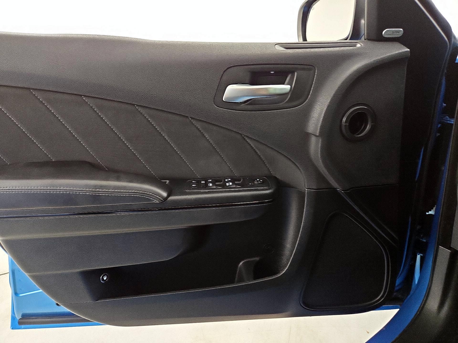 Thumbnail: 2018 Dodge Charger - 12