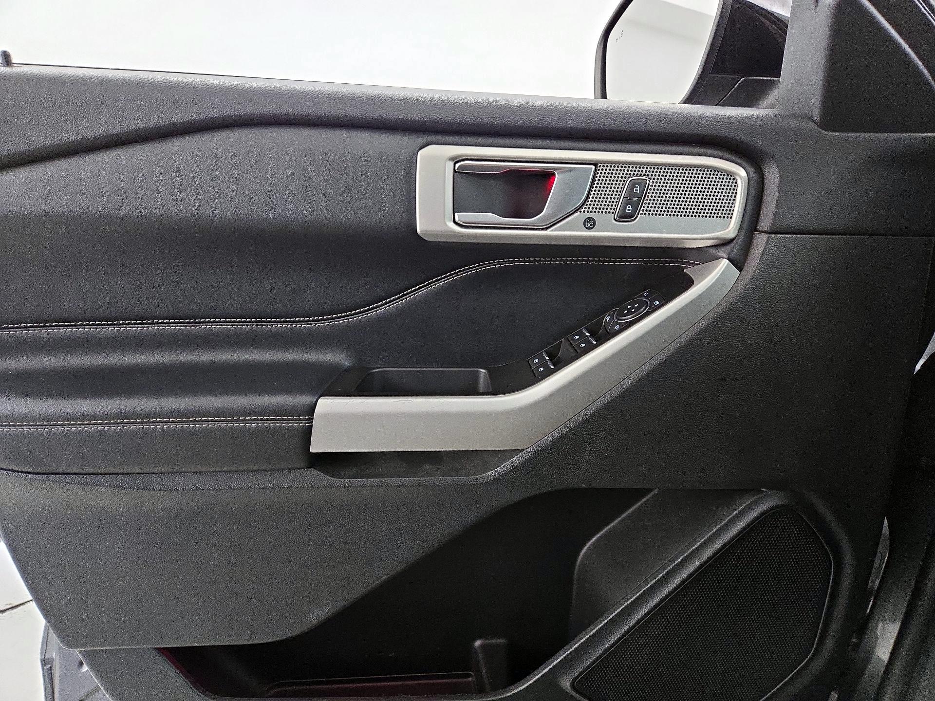 Thumbnail: 2022 Ford Explorer - 10