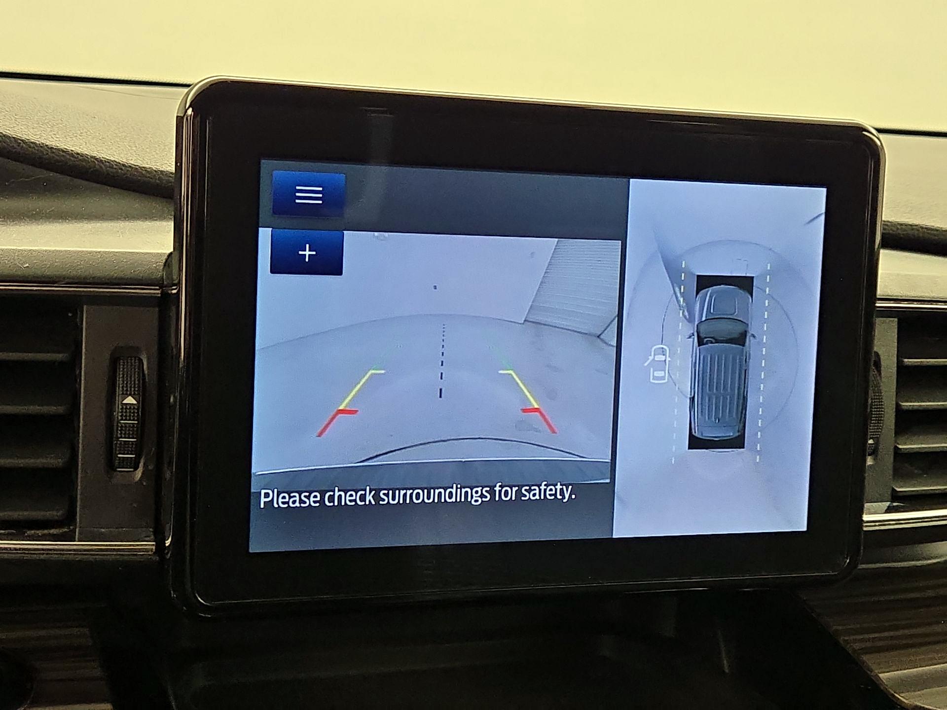 Thumbnail: 2022 Ford Explorer - 12