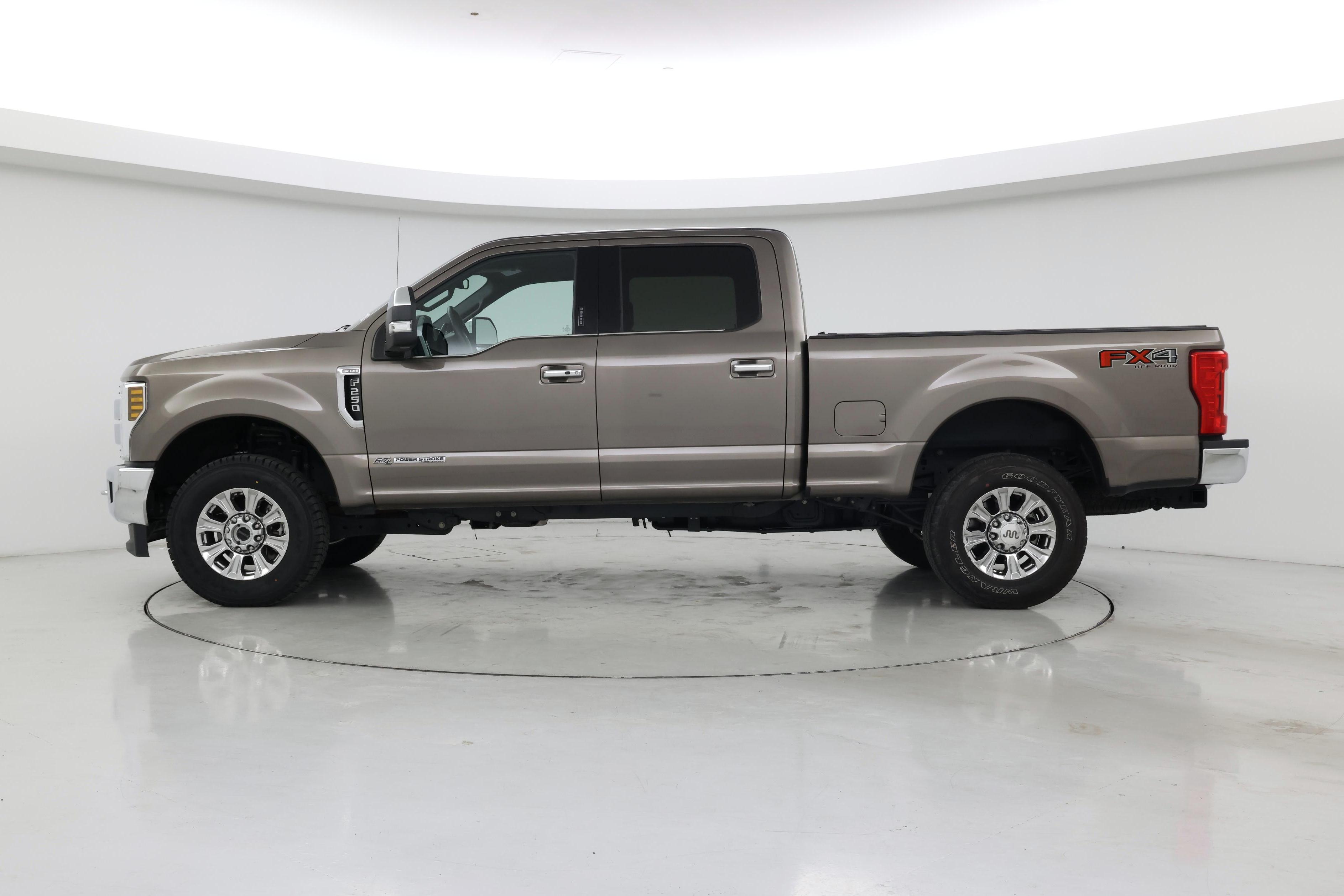 Thumbnail: 2019 Ford F-250 - 3