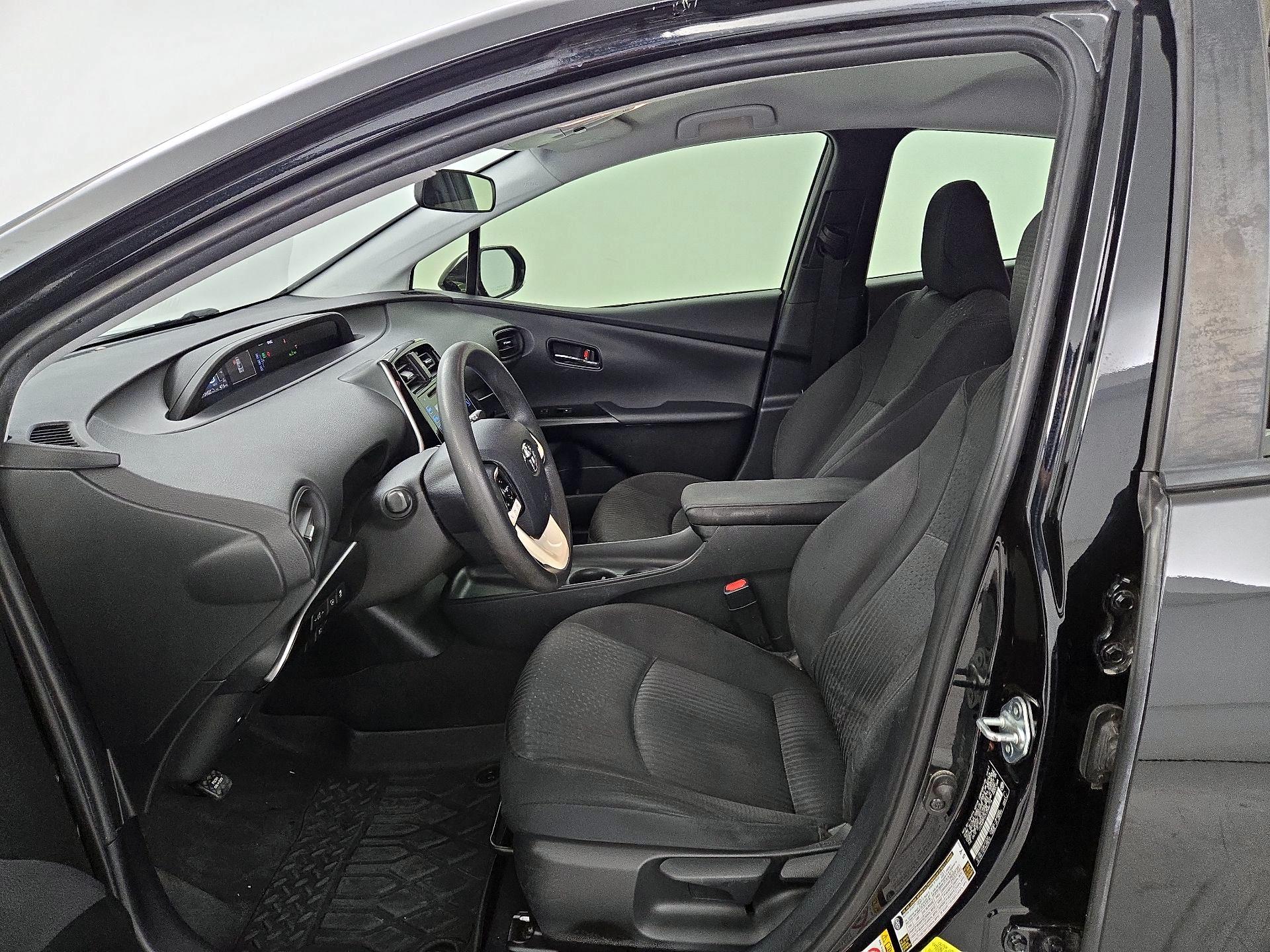 Thumbnail: 2018 Toyota Prius - 11