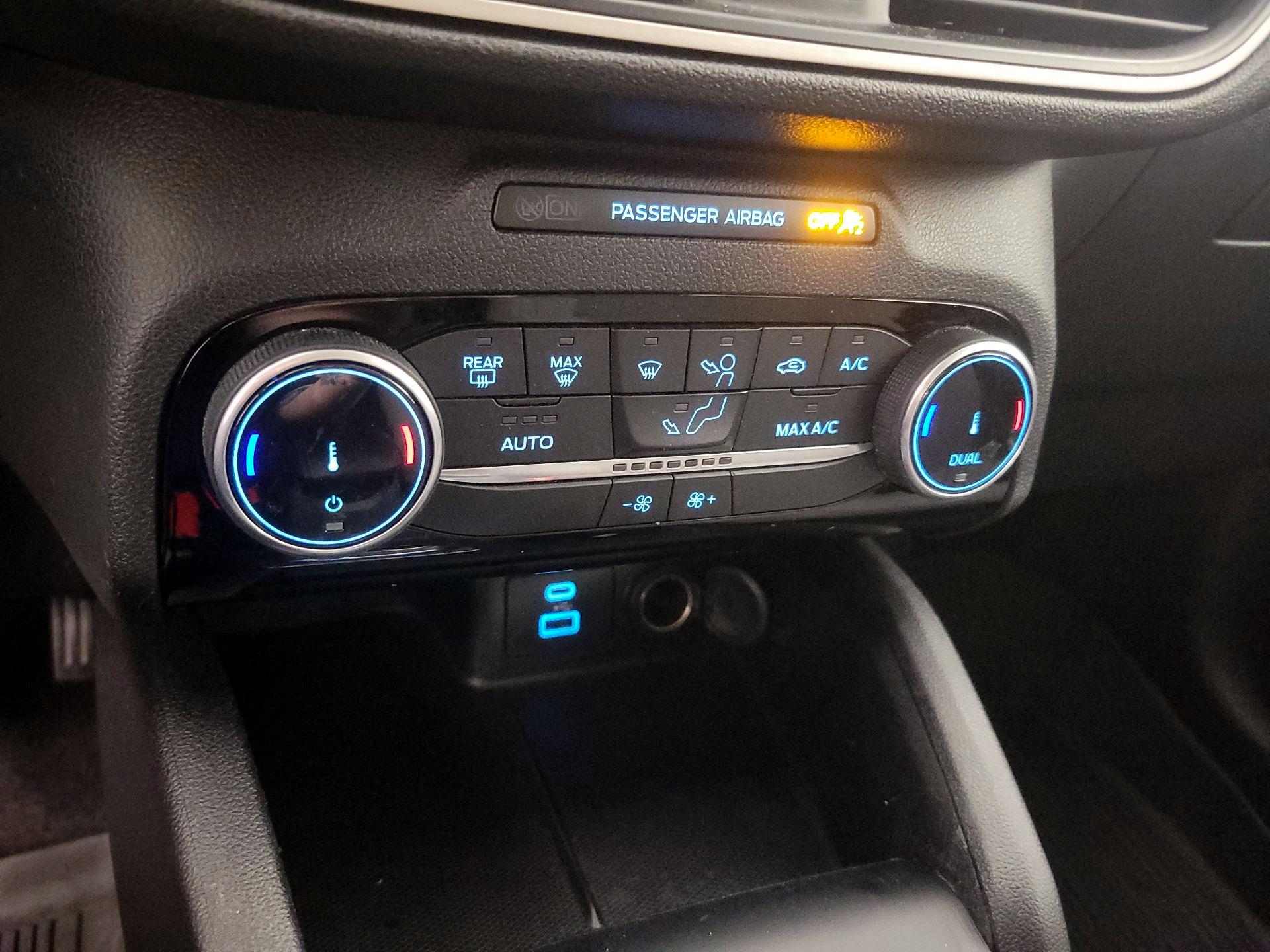 Thumbnail: 2022 Ford Escape - 16