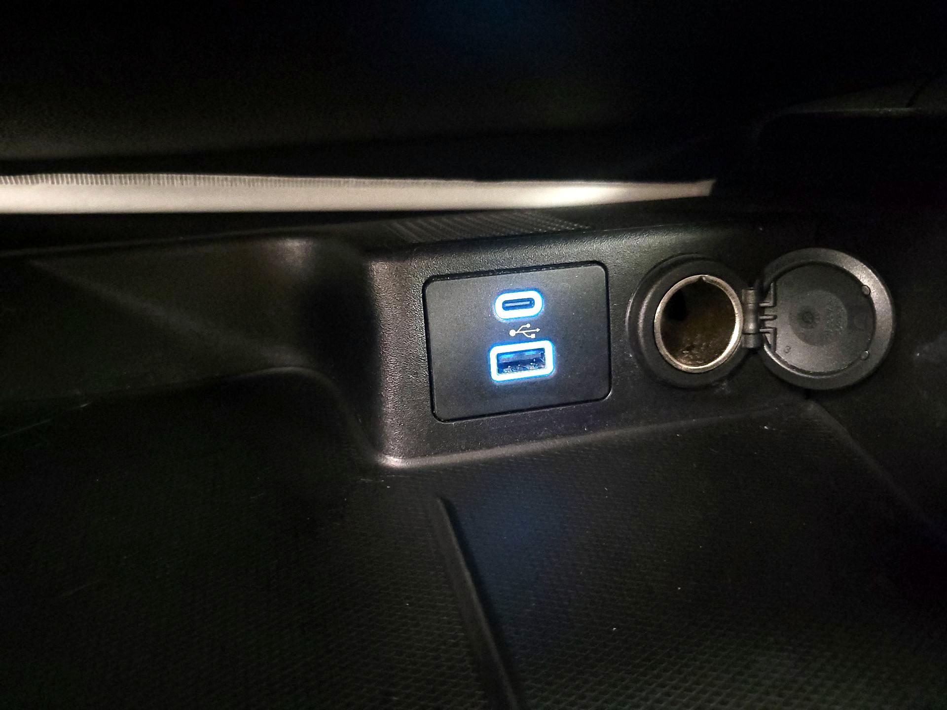 Thumbnail: 2022 Ford Escape - 18