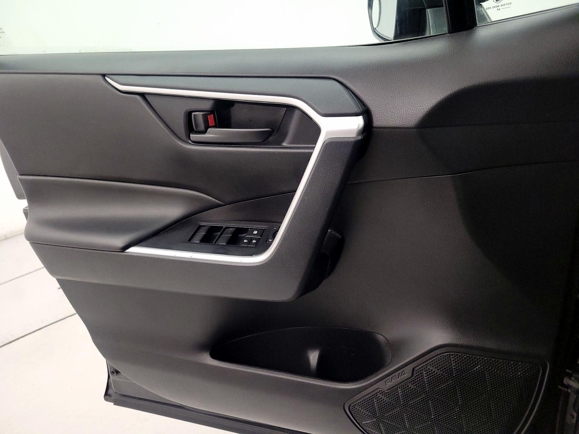 Thumbnail: 2024 Toyota RAV4 - 12