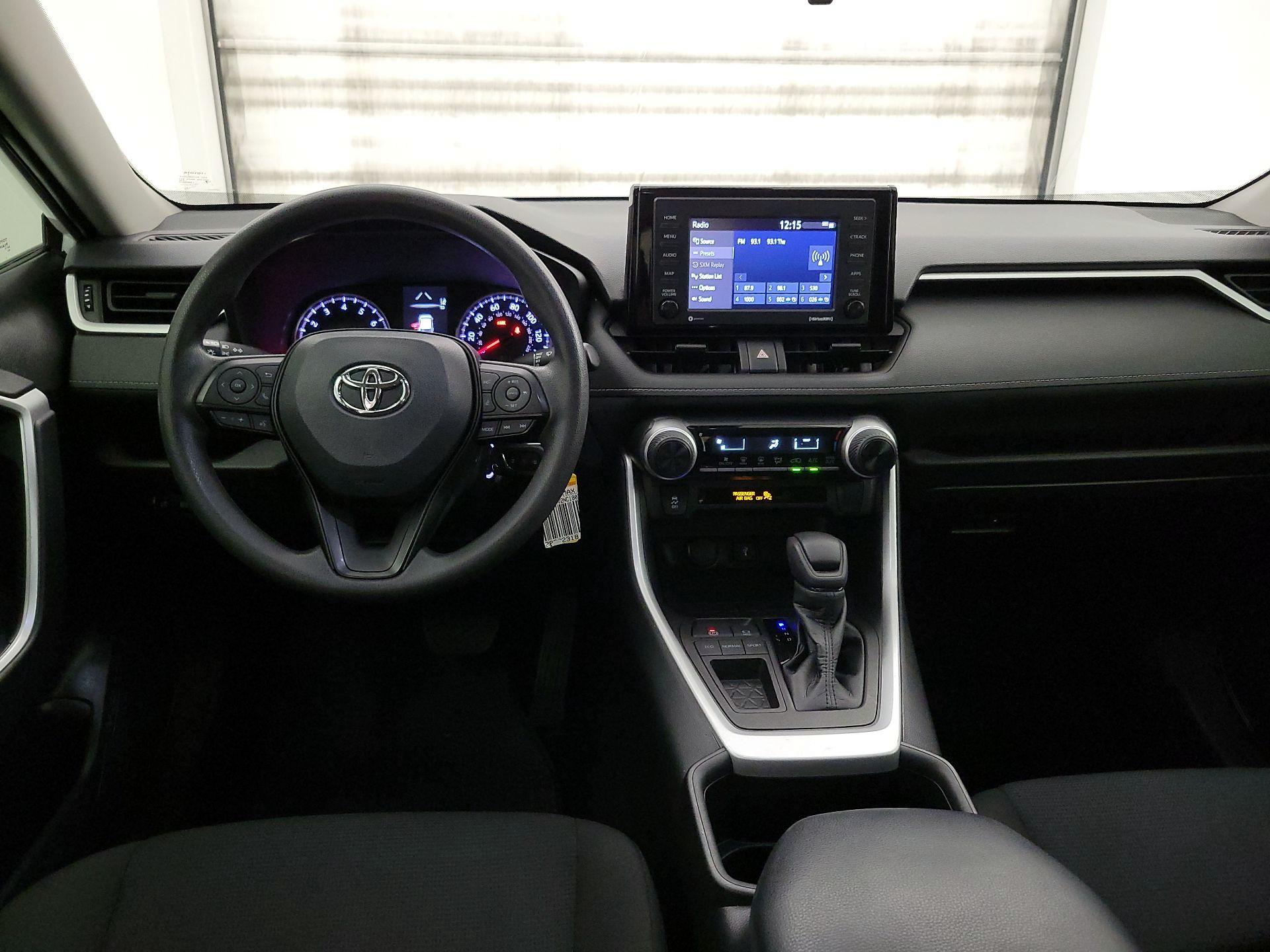 Thumbnail: 2022 Toyota RAV4 - 9