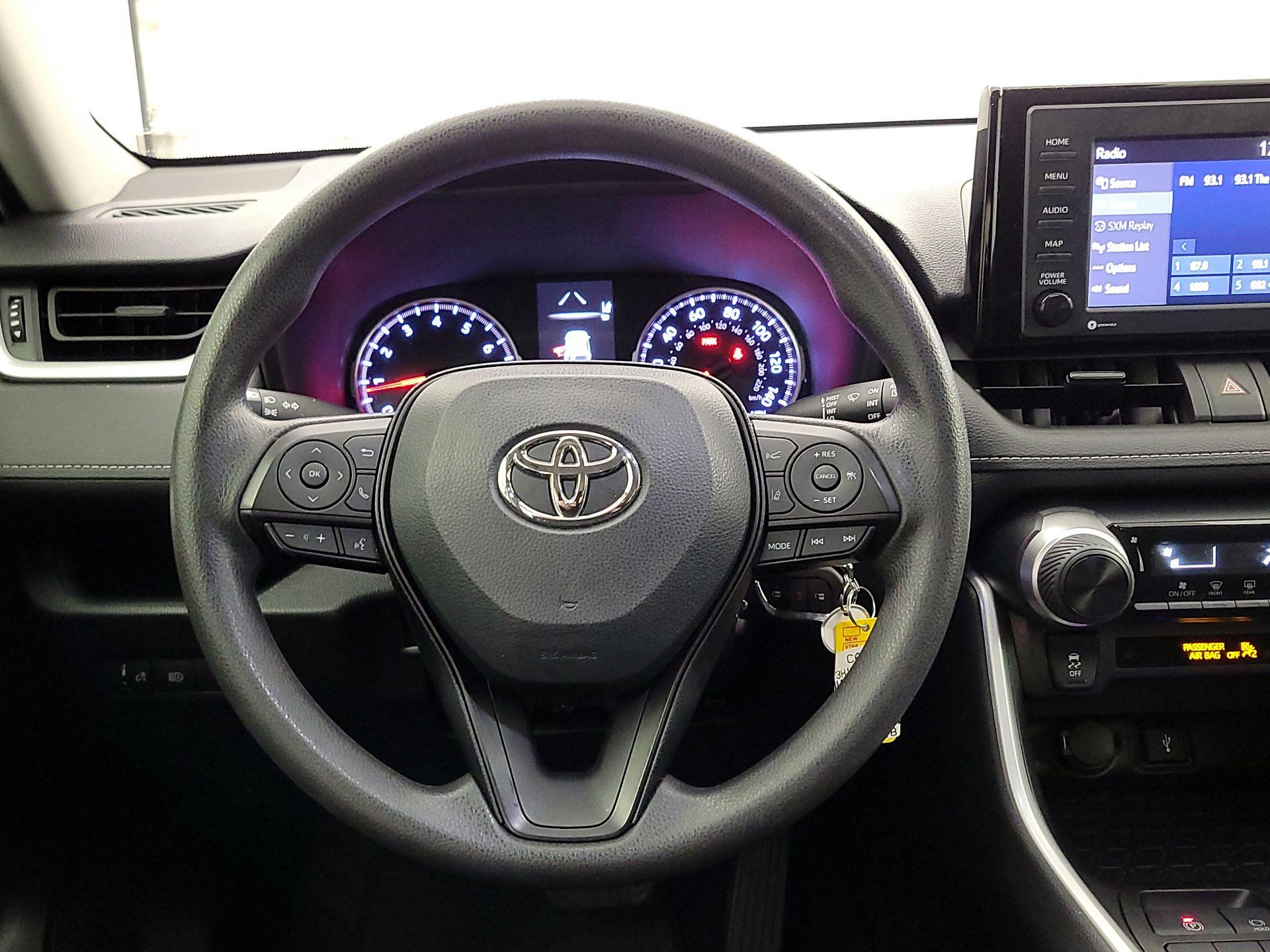 Thumbnail: 2022 Toyota RAV4 - 10