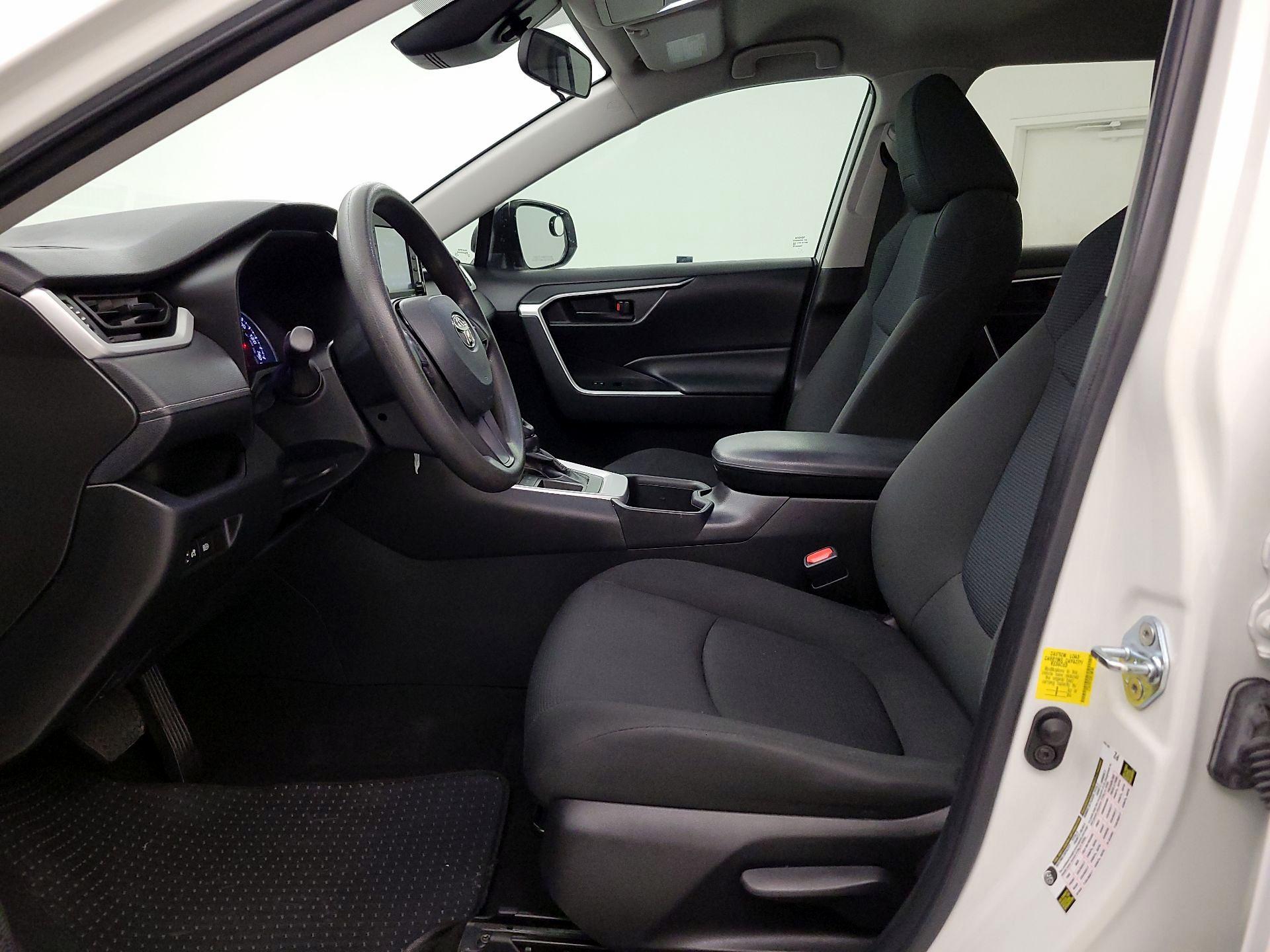 Thumbnail: 2022 Toyota RAV4 - 11