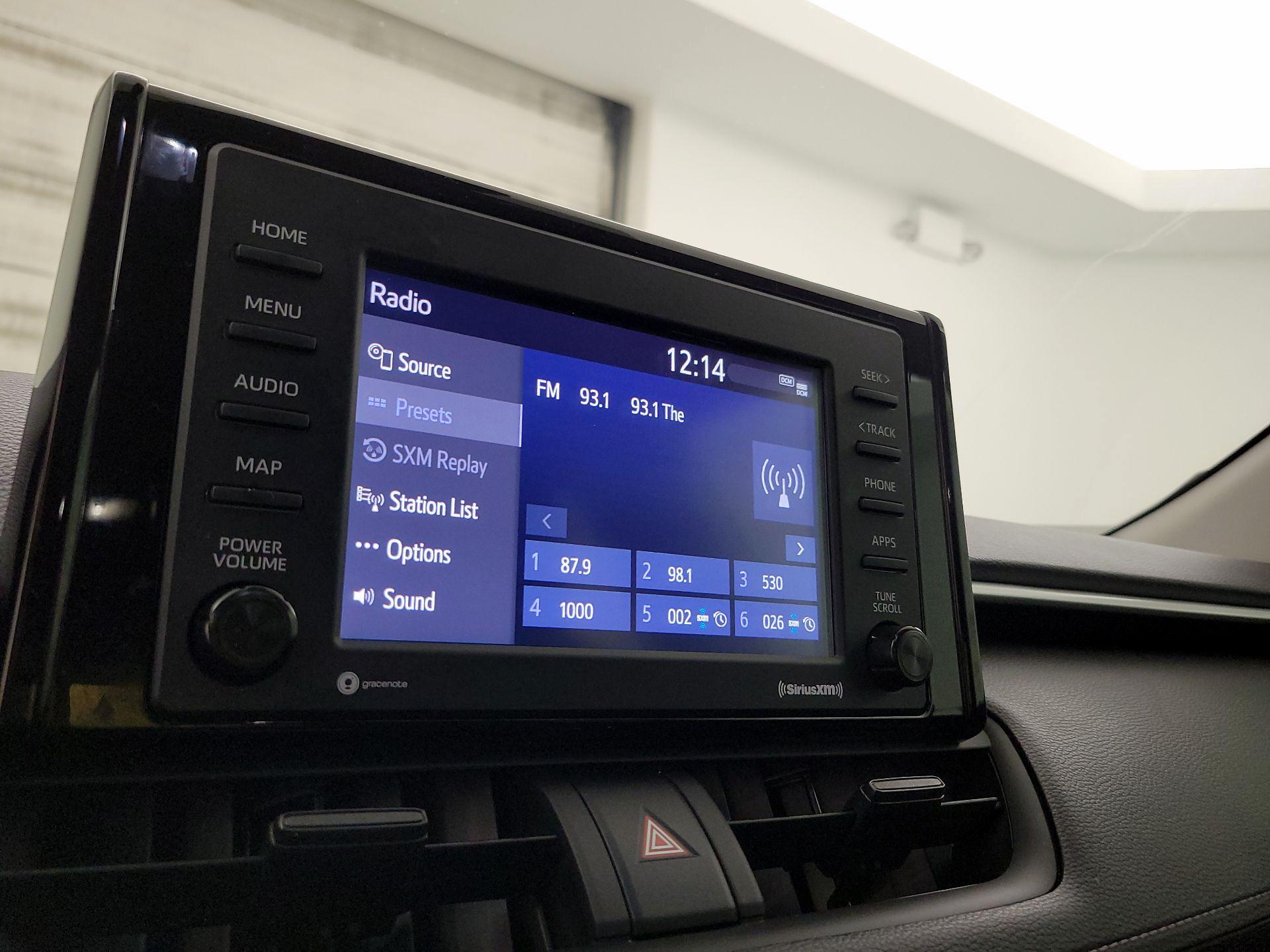 Thumbnail: 2022 Toyota RAV4 - 15