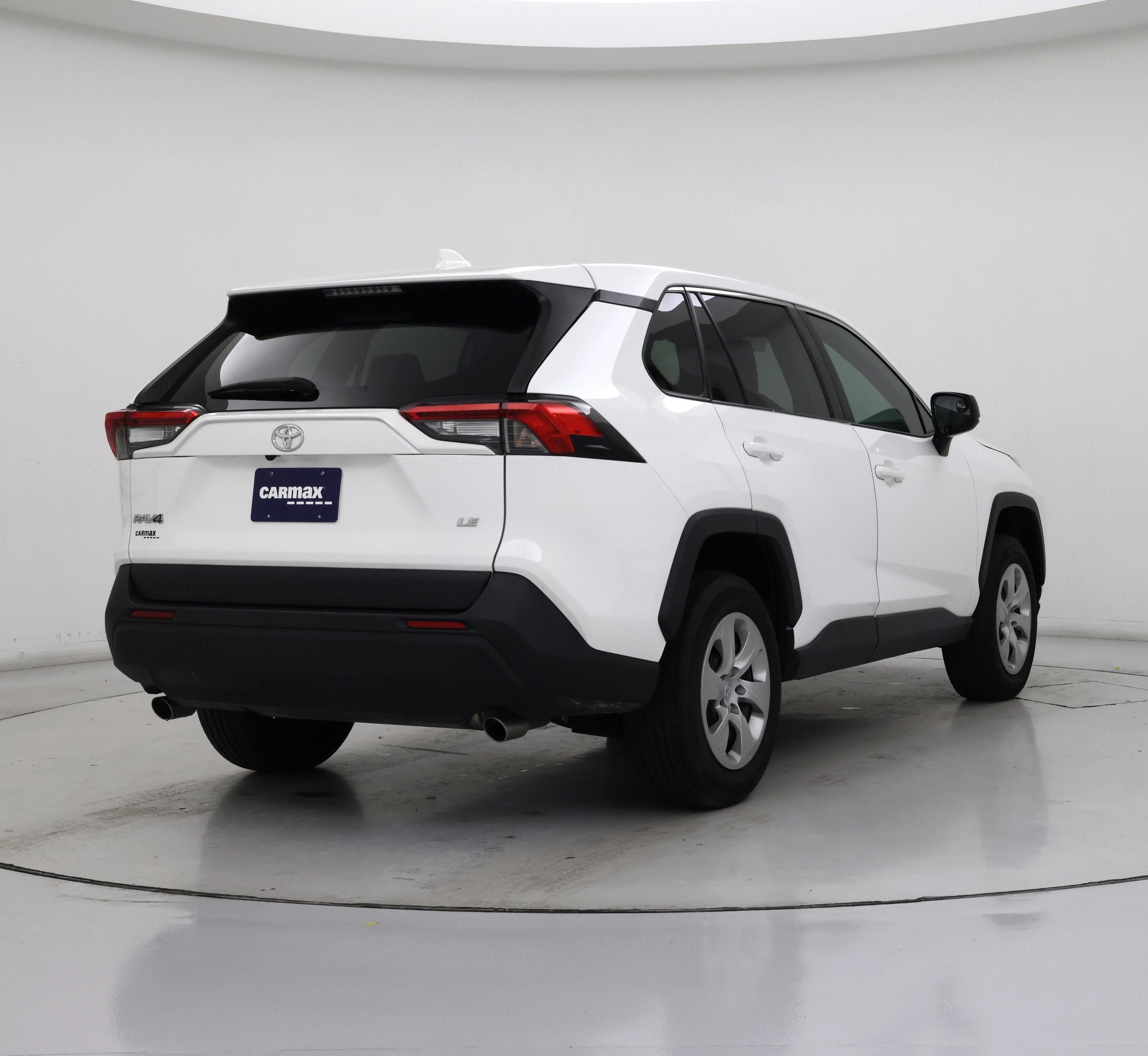 Thumbnail: 2022 Toyota RAV4 - 8