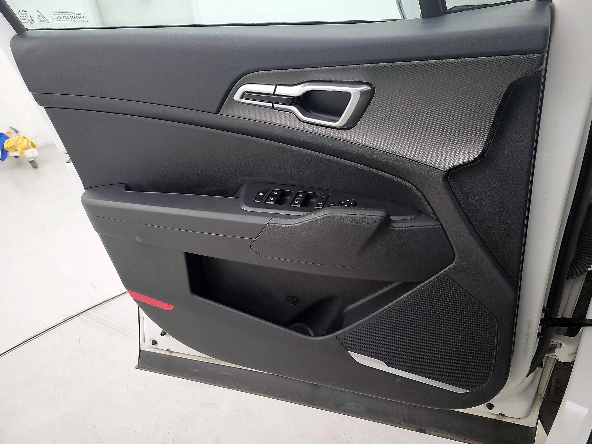 Thumbnail: 2024 Kia Sportage - 12