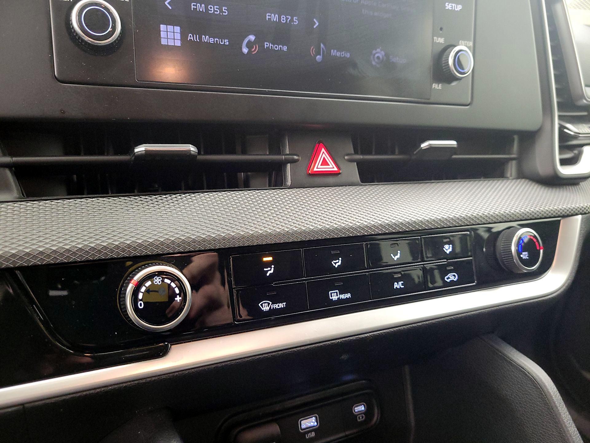 Thumbnail: 2024 Kia Sportage - 16