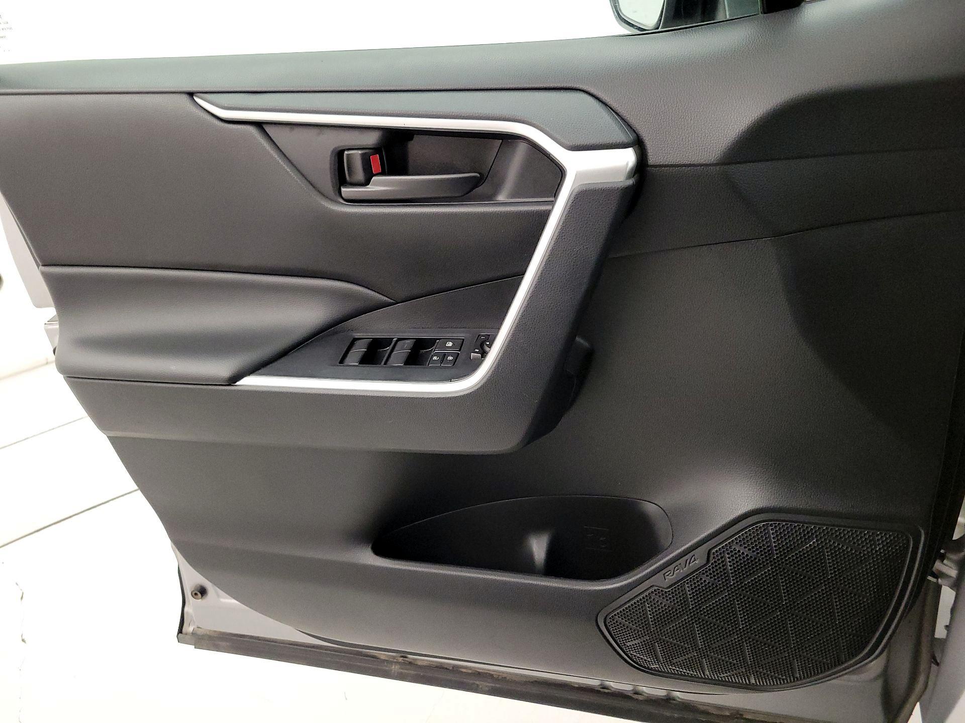 Thumbnail: 2024 Toyota RAV4 - 12