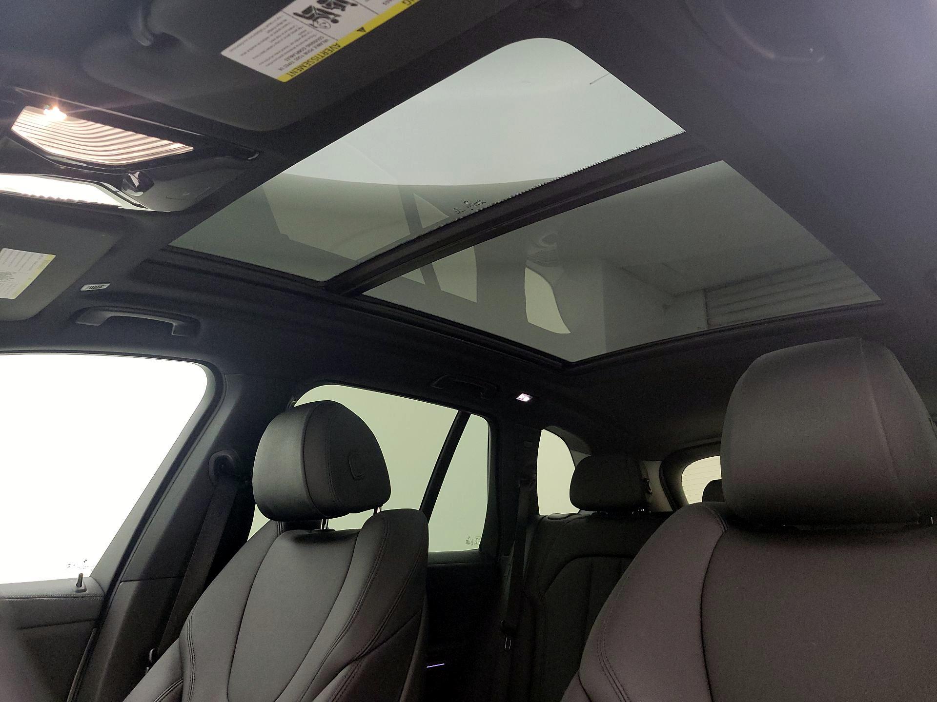 Thumbnail: 2022 BMW X5 - 20