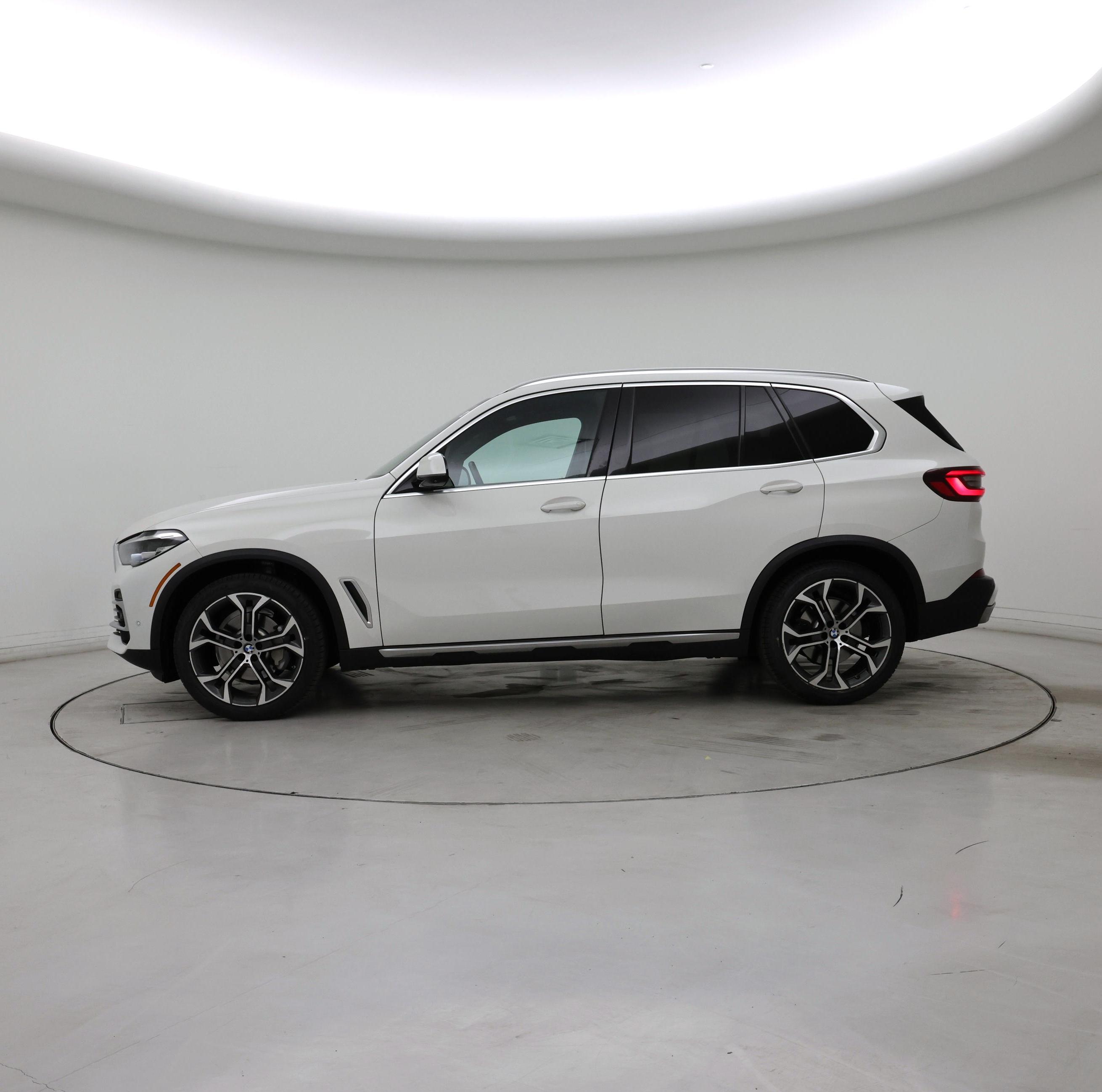 Thumbnail: 2022 BMW X5 - 3