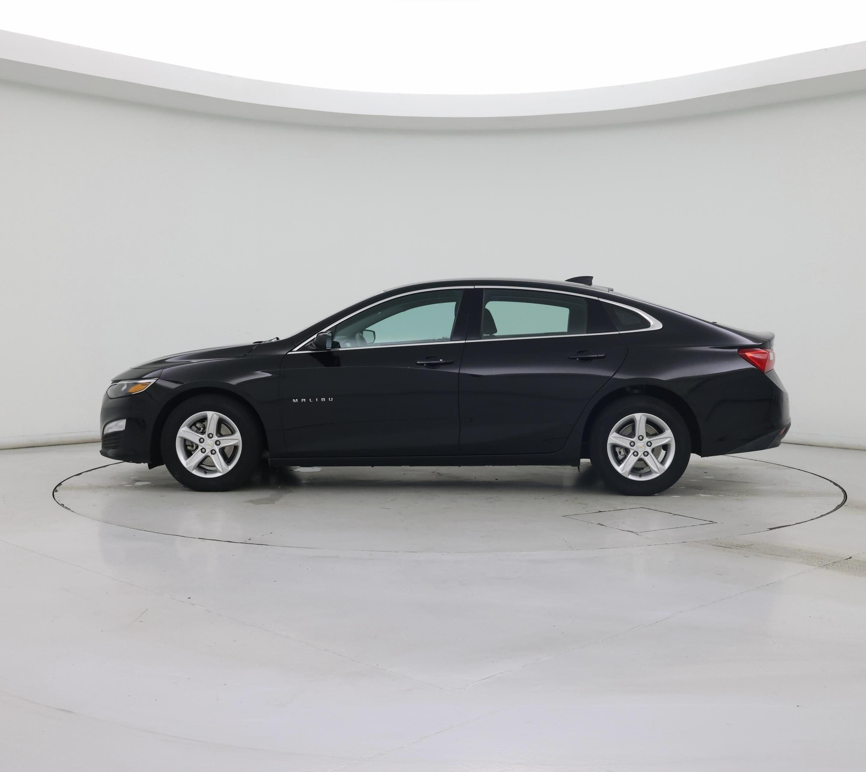 Thumbnail: 2024 Chevrolet Malibu - 3
