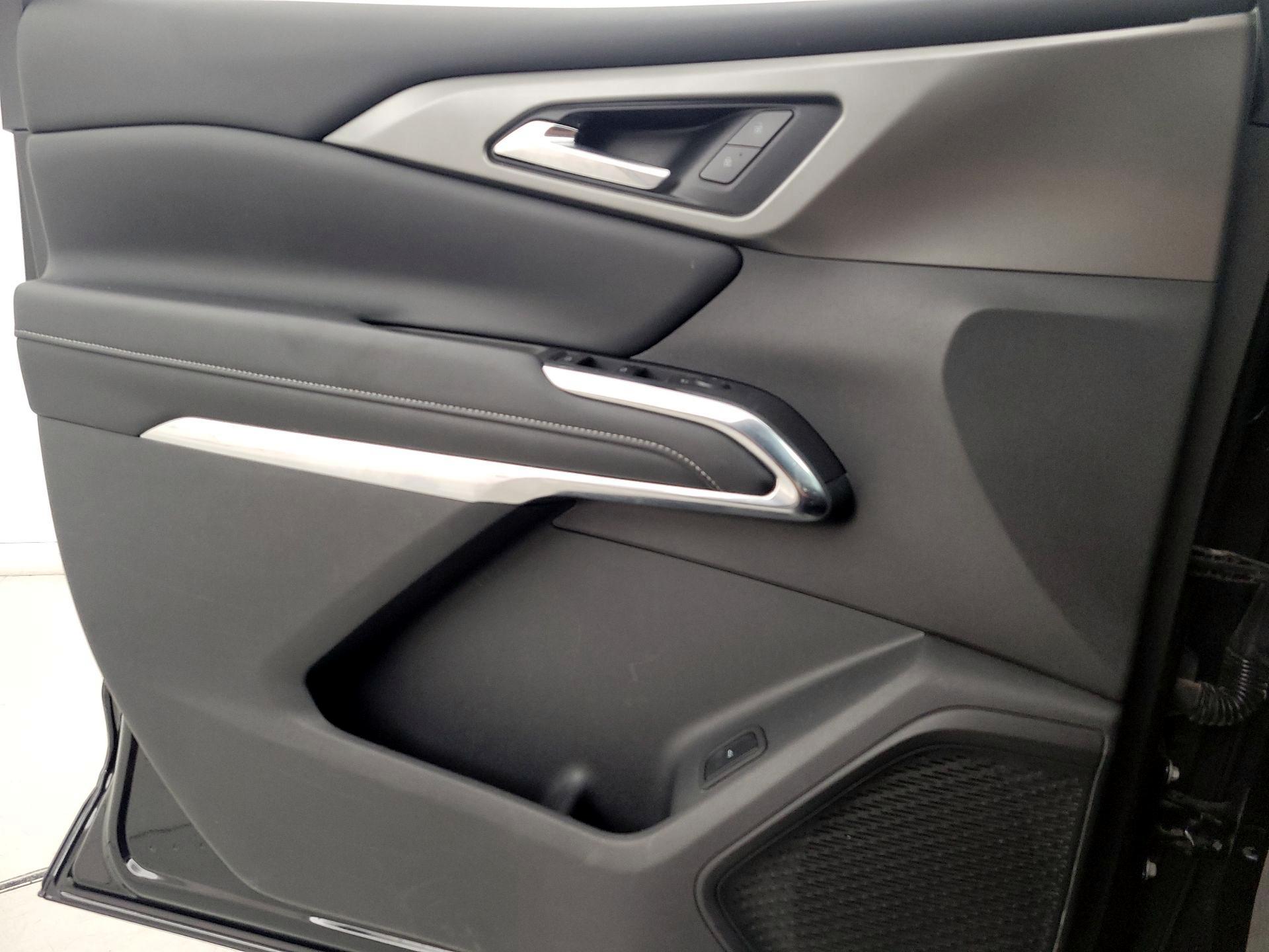 Thumbnail: 2025 Chevrolet Traverse - 12