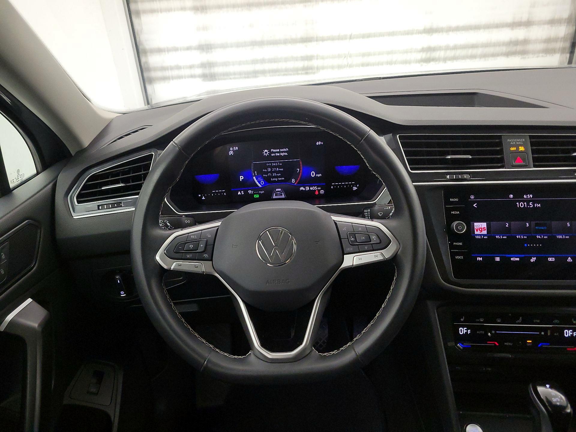 Thumbnail: 2024 Volkswagen Tiguan - 10