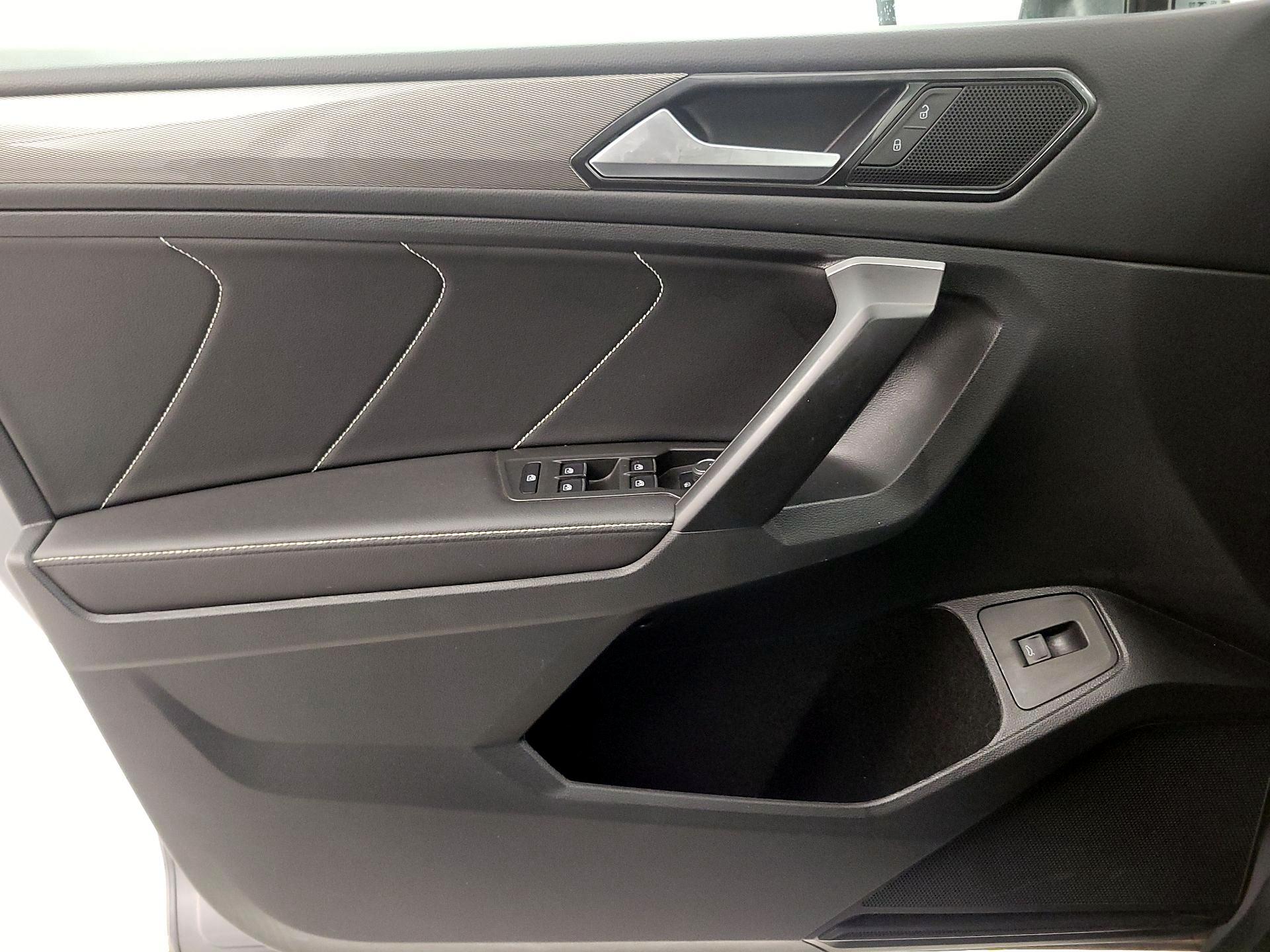 Thumbnail: 2024 Volkswagen Tiguan - 12