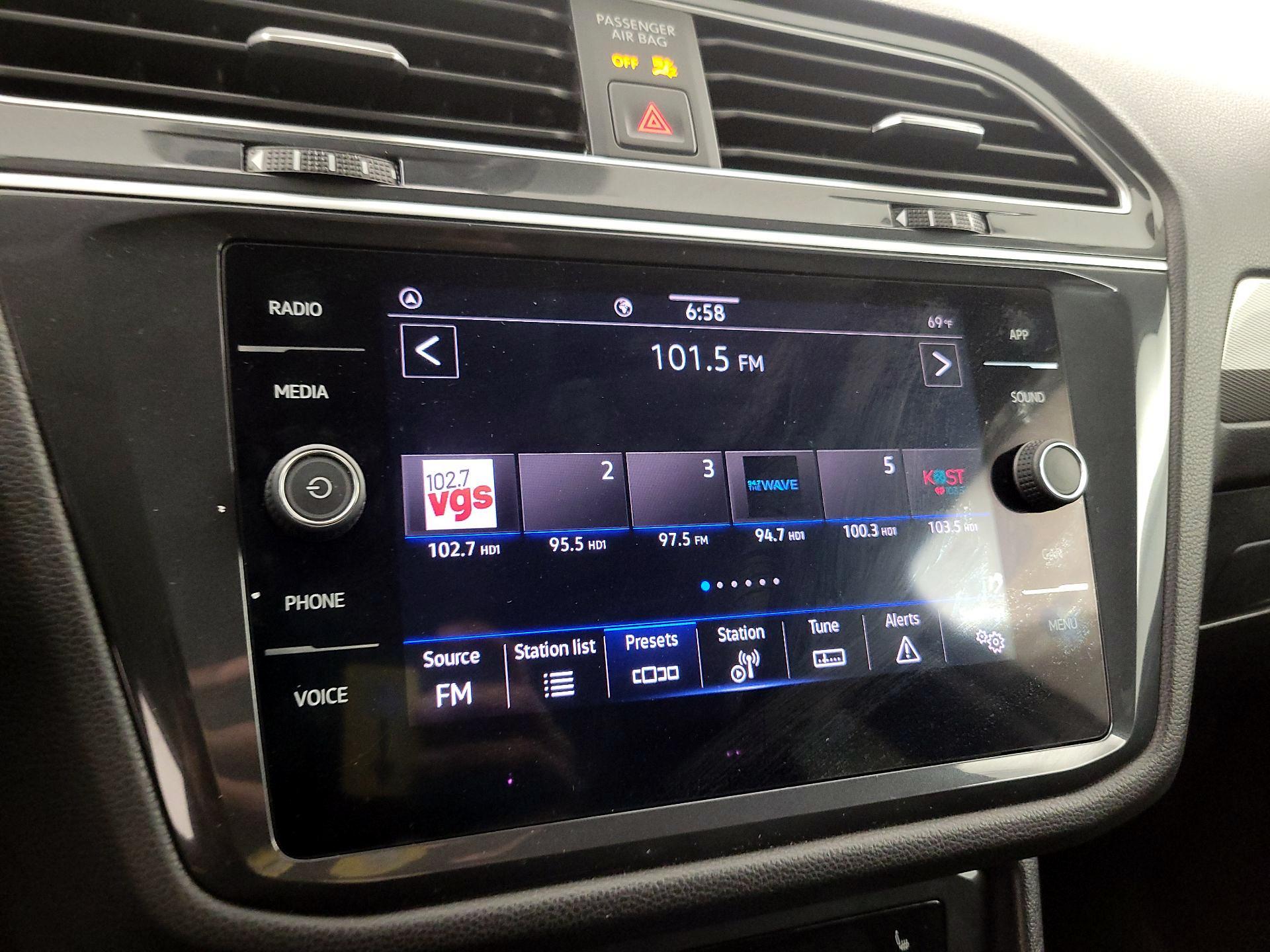 Thumbnail: 2024 Volkswagen Tiguan - 15