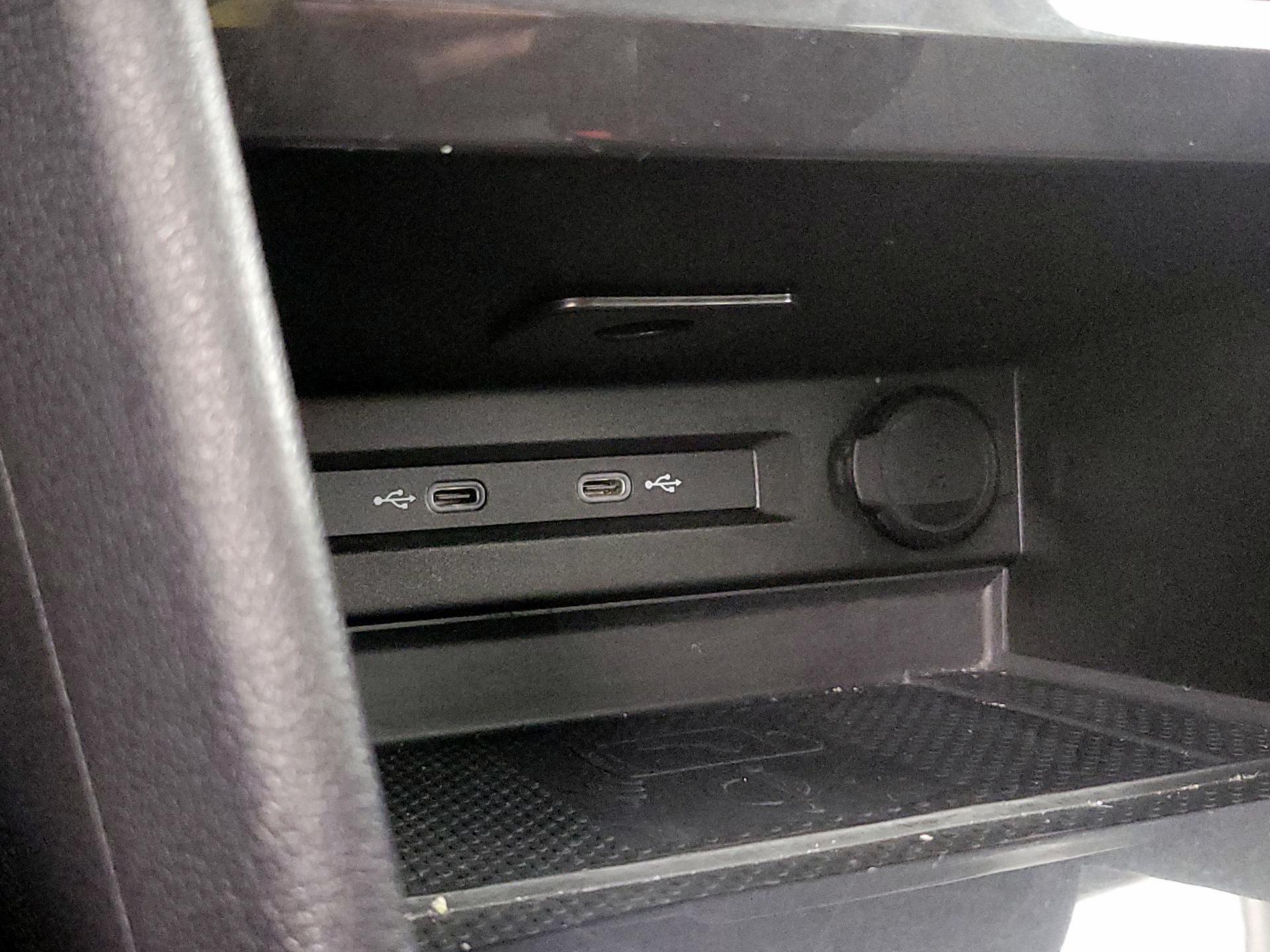 Thumbnail: 2024 Volkswagen Tiguan - 18