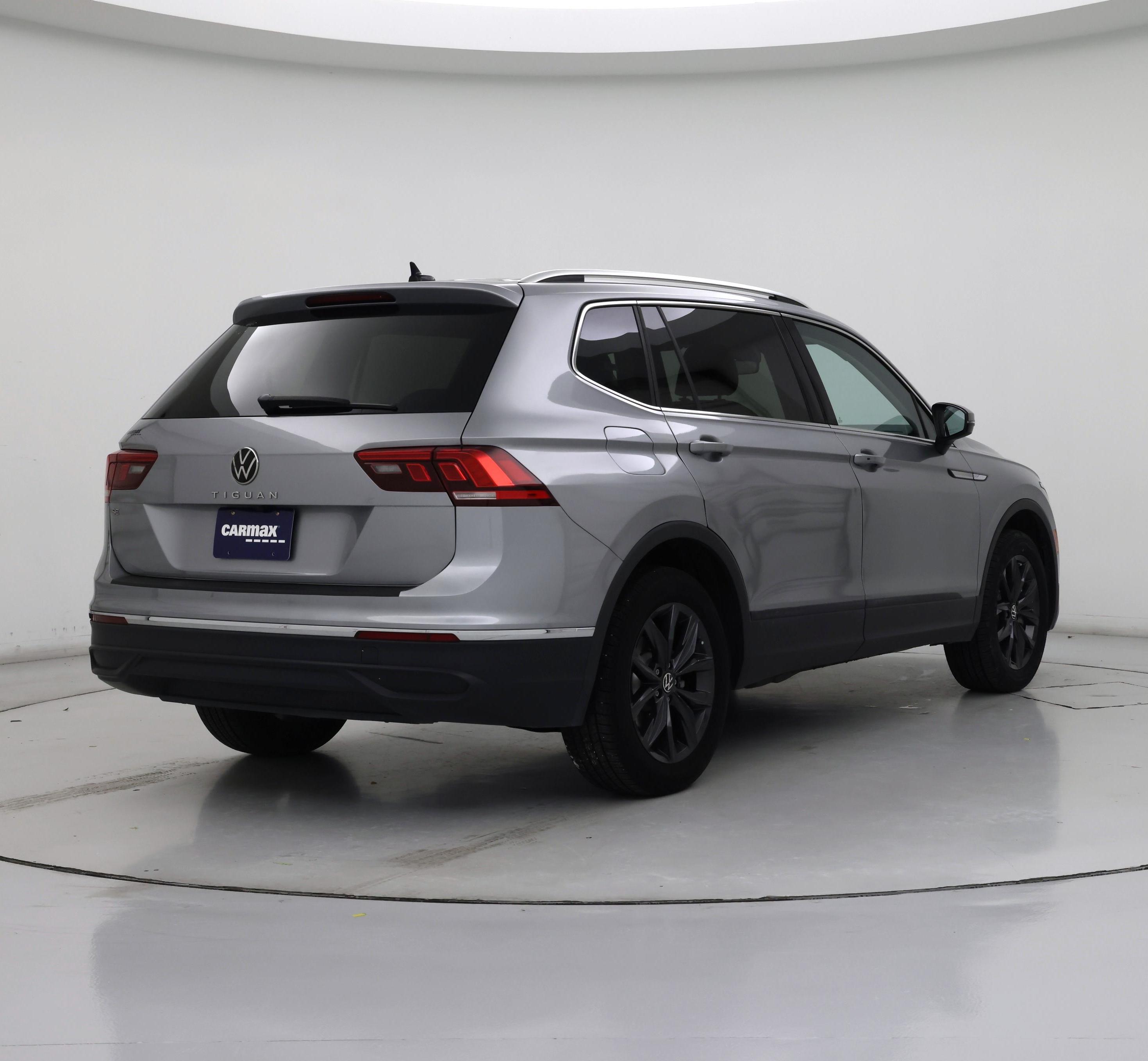 Thumbnail: 2024 Volkswagen Tiguan - 8