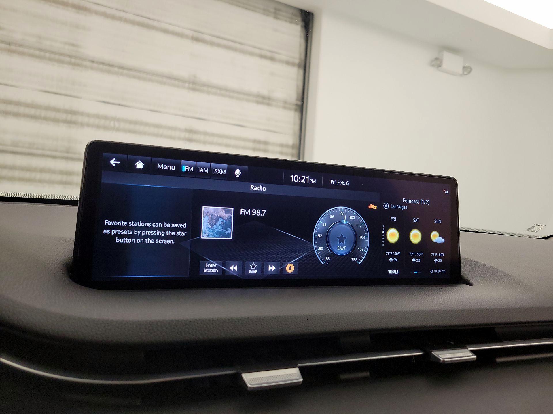 Thumbnail: 2023 Genesis GV70 - 16