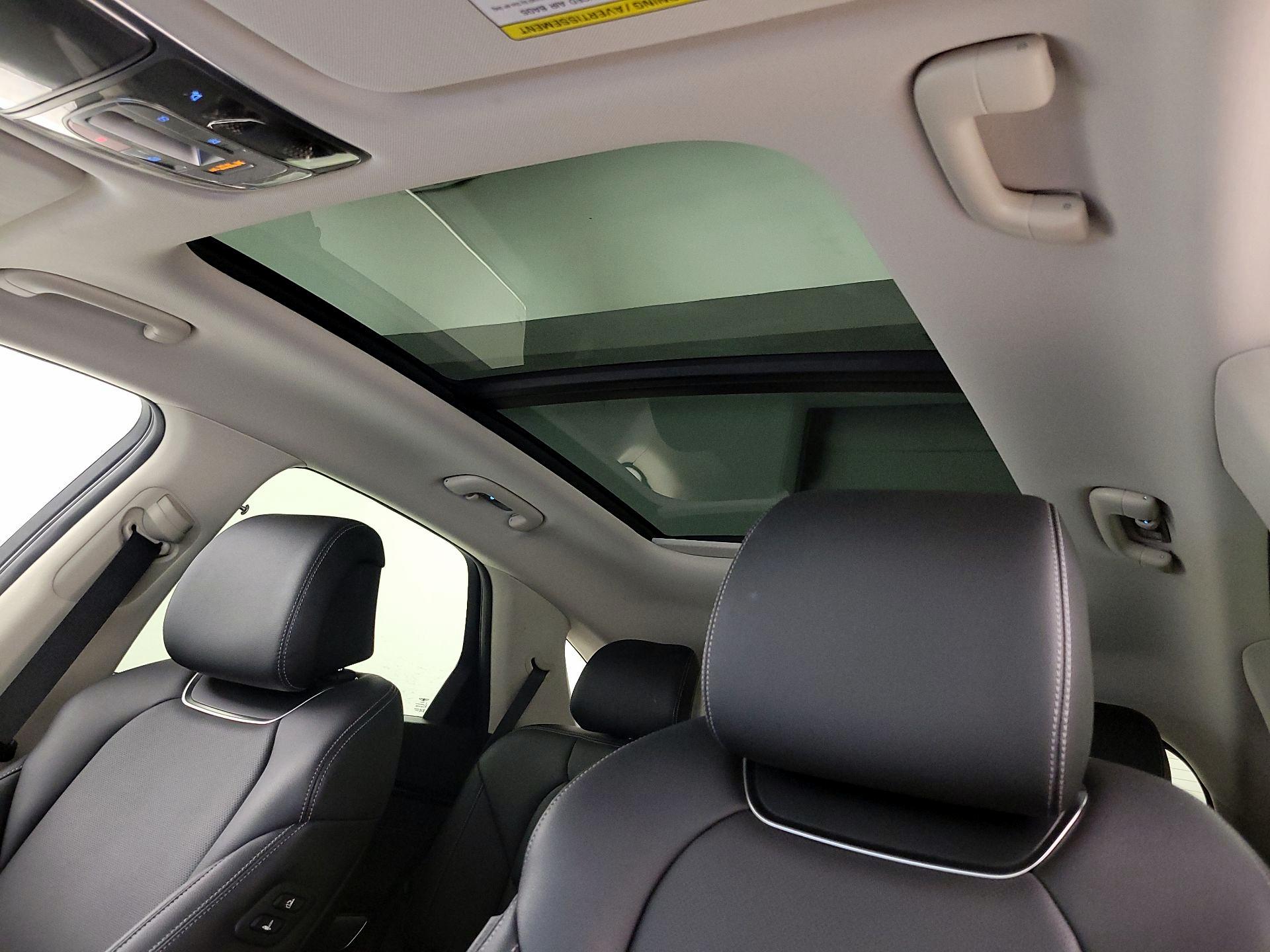 Thumbnail: 2023 Genesis GV70 - 20