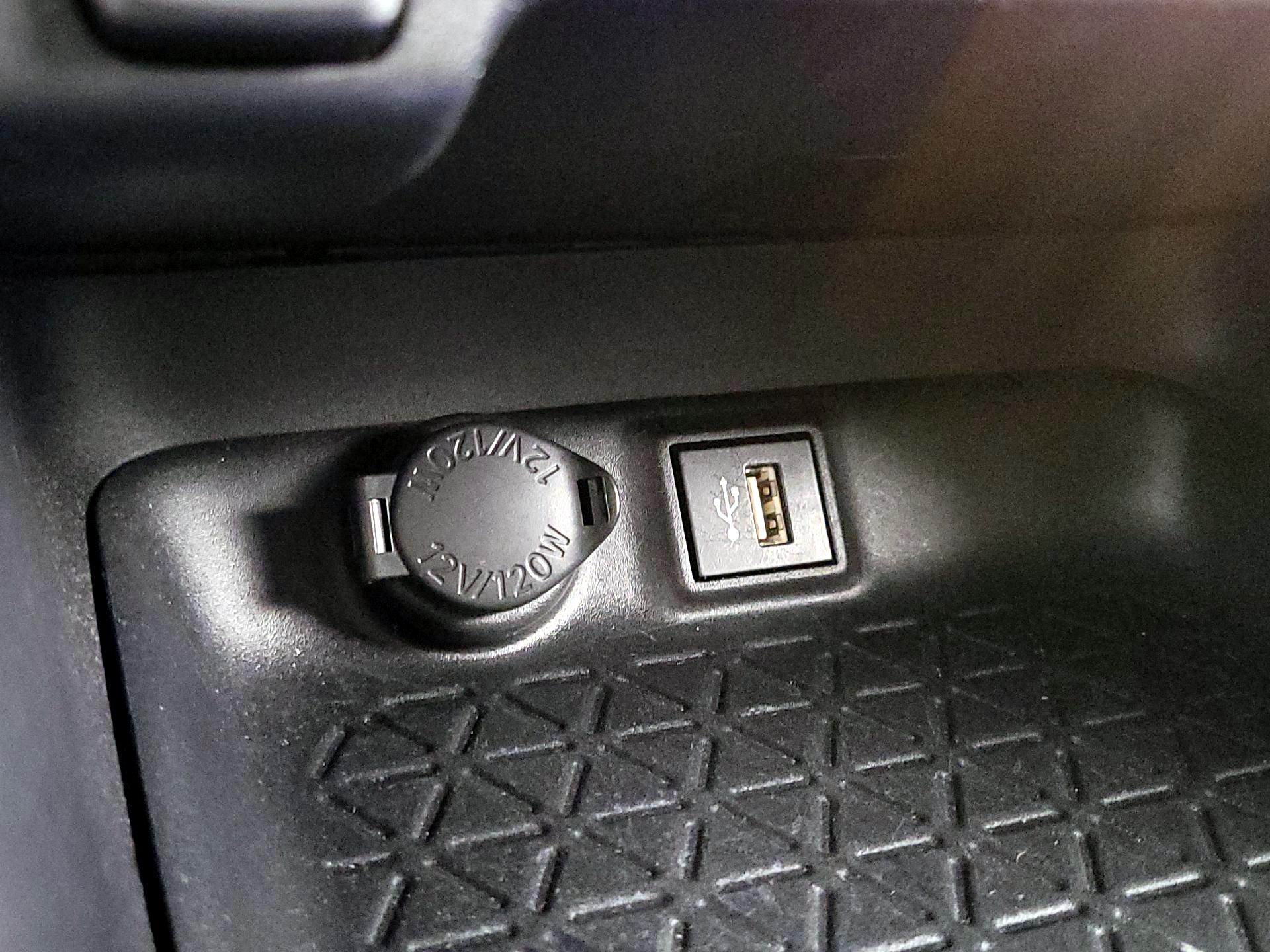 Thumbnail: 2024 Toyota RAV4 - 18