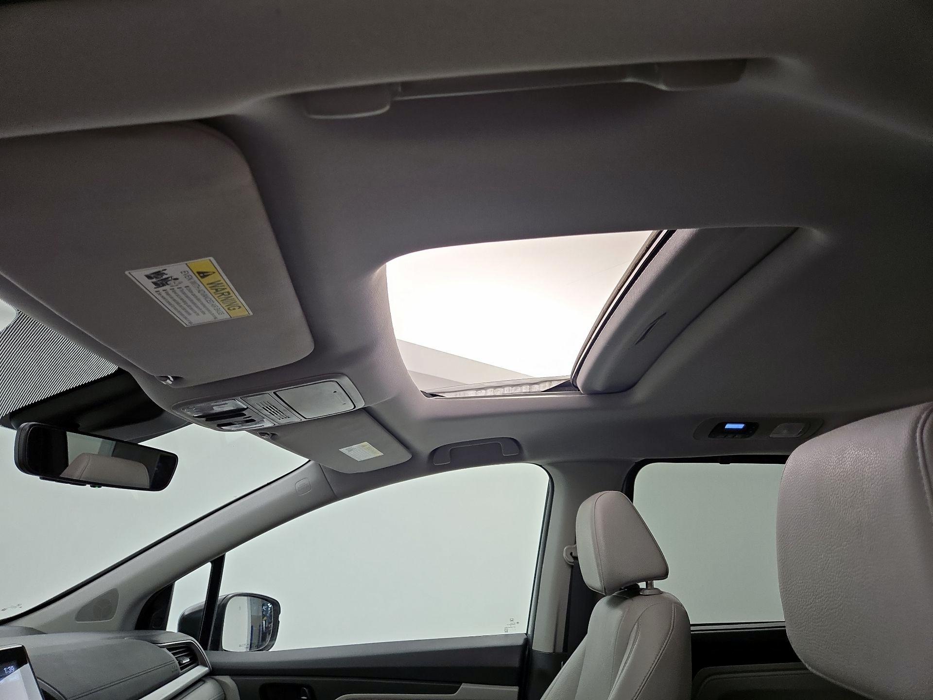 Thumbnail: 2018 Honda Odyssey - 19