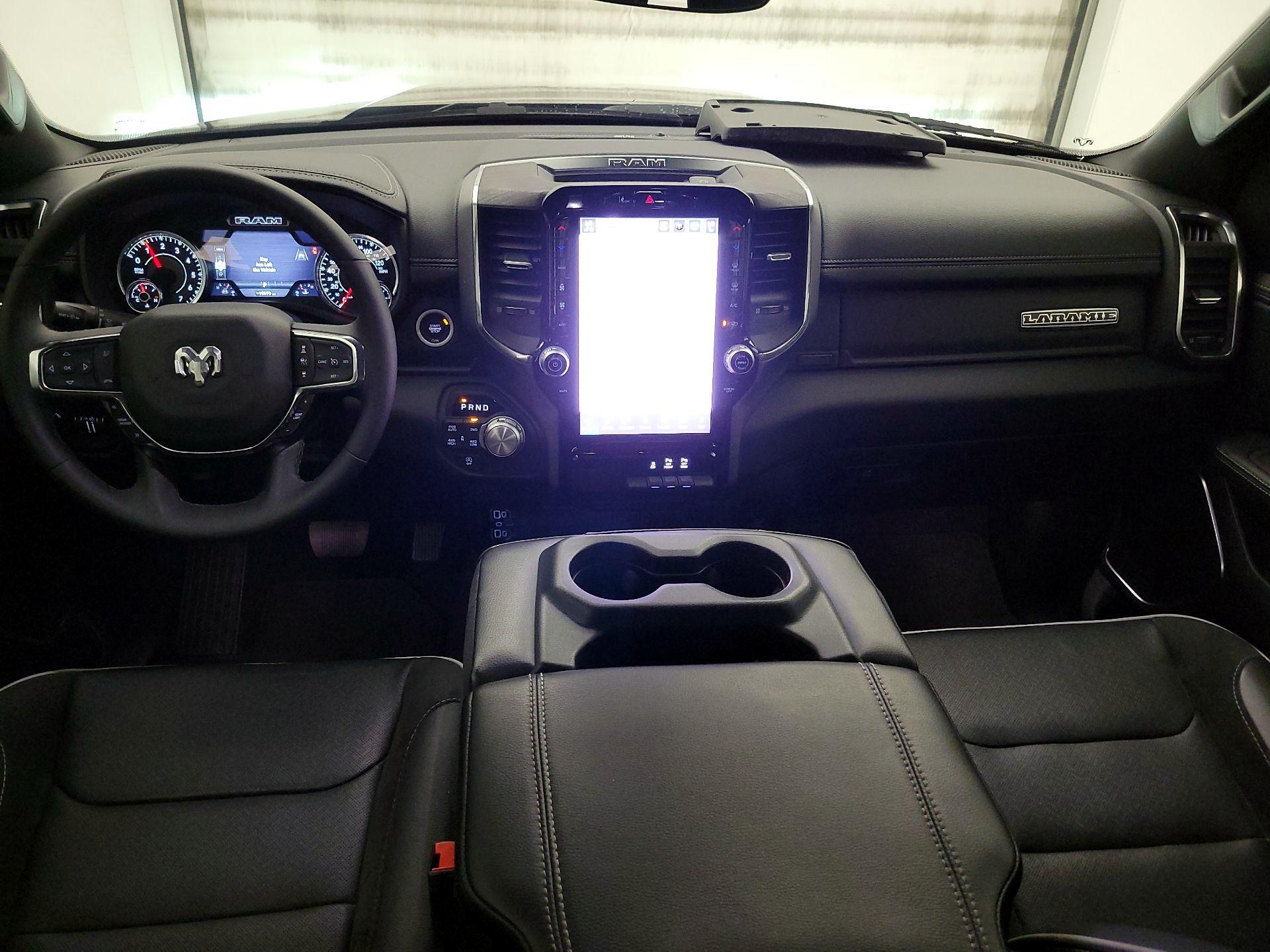 Thumbnail: 2025 RAM 1500 - 9