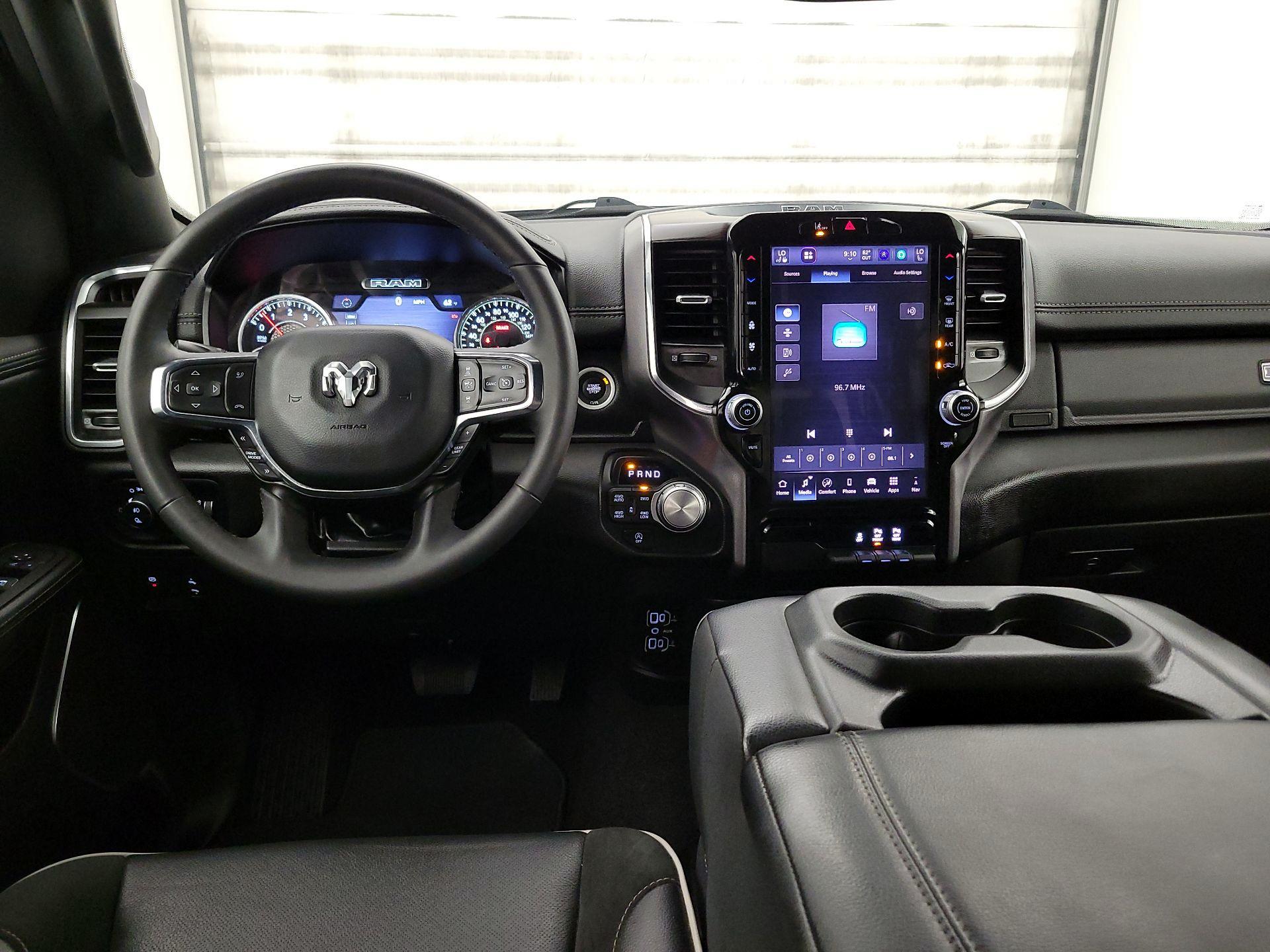 Thumbnail: 2025 RAM 1500 - 9