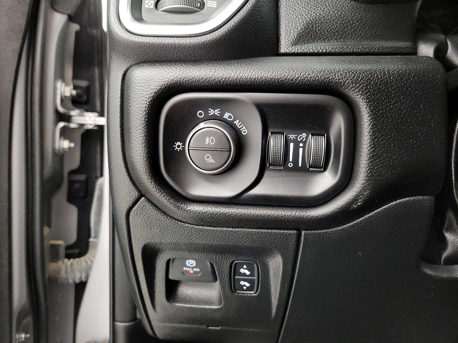 Thumbnail: 2025 RAM 1500 - 13