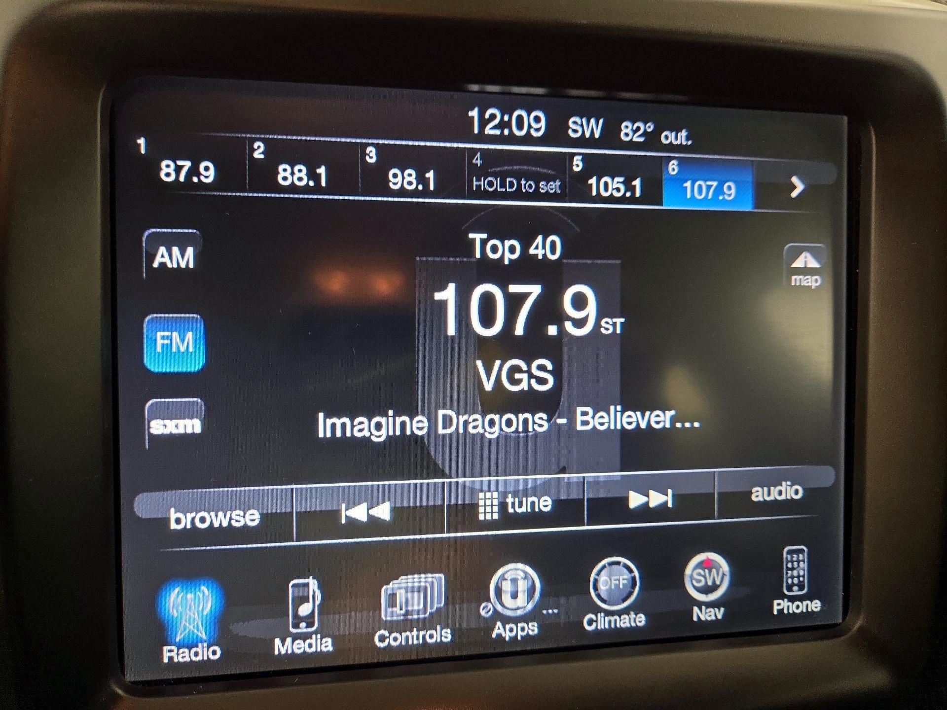 Thumbnail: 2018 Jeep Cherokee - 16