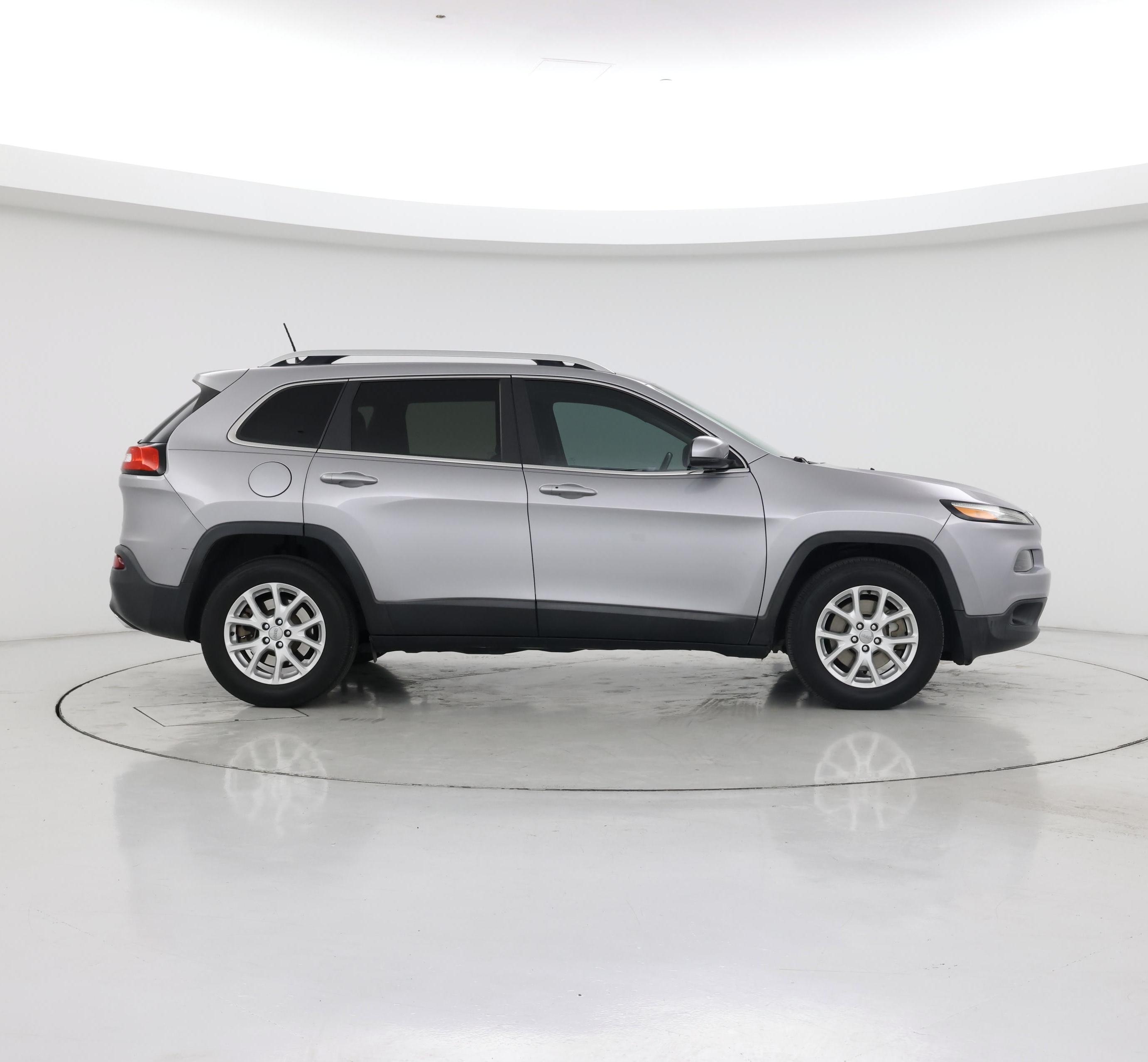 Thumbnail: 2018 Jeep Cherokee - 7