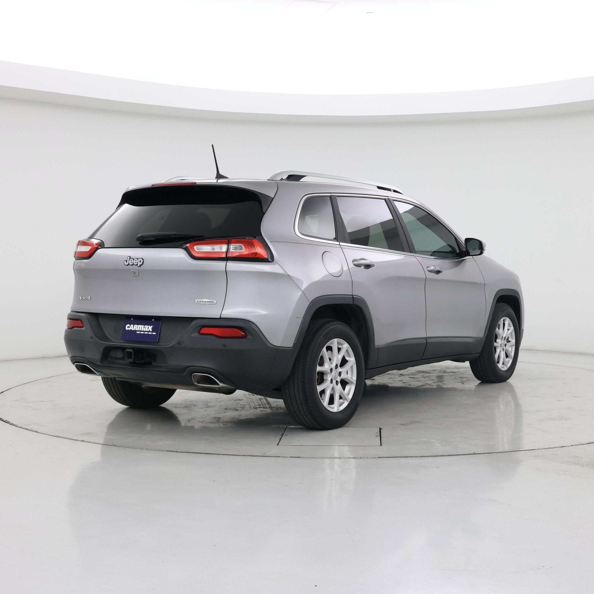 Thumbnail: 2018 Jeep Cherokee - 8