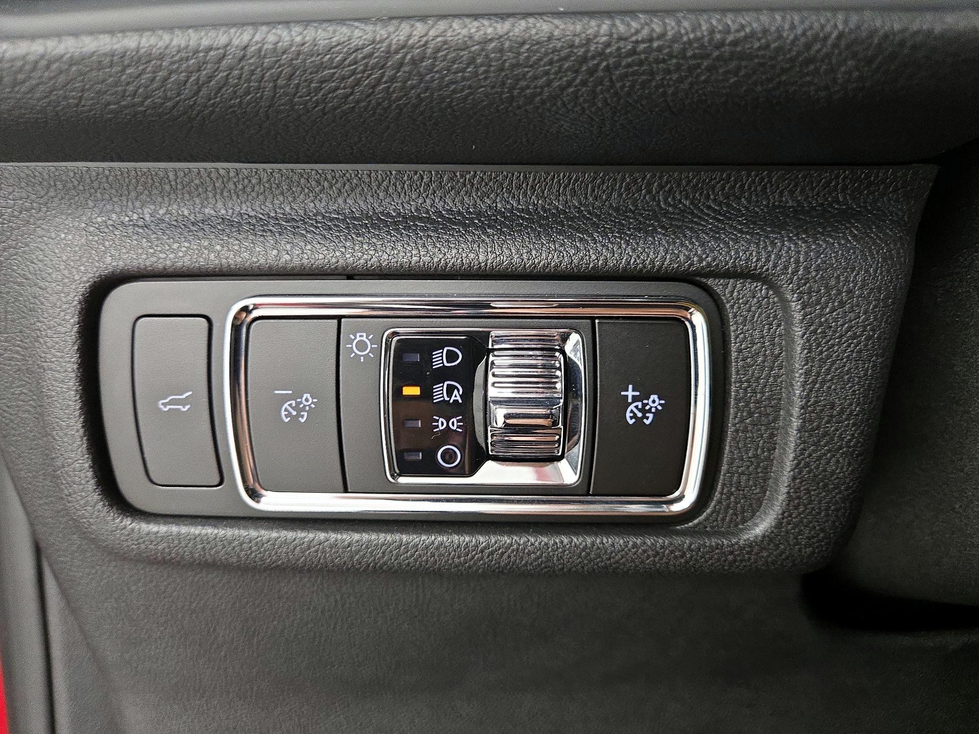 Thumbnail: 2023 Lincoln Corsair - 13