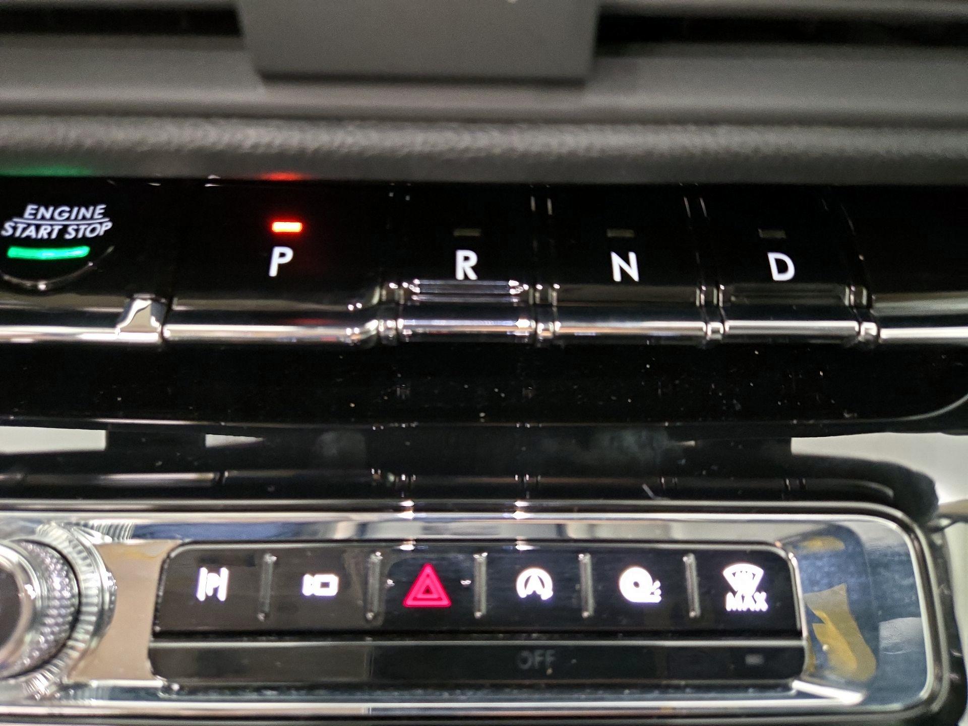 Thumbnail: 2023 Lincoln Corsair - 18