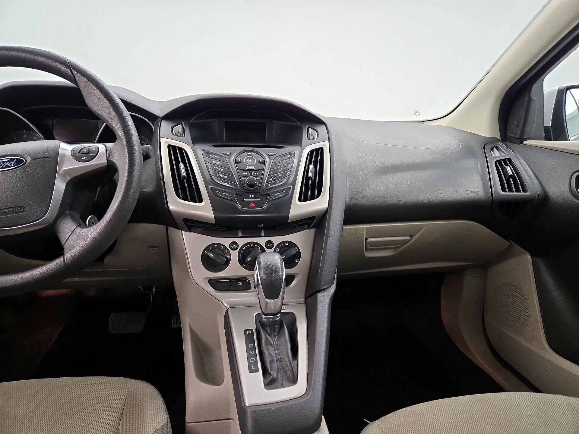 Thumbnail: 2014 Ford Focus - 9