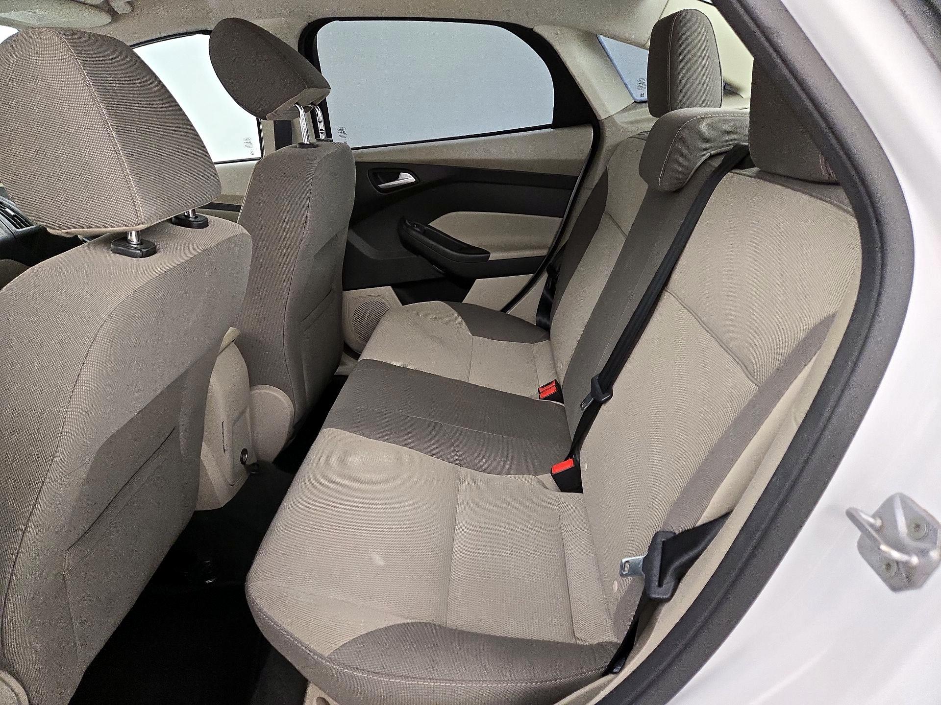 Thumbnail: 2014 Ford Focus - 18