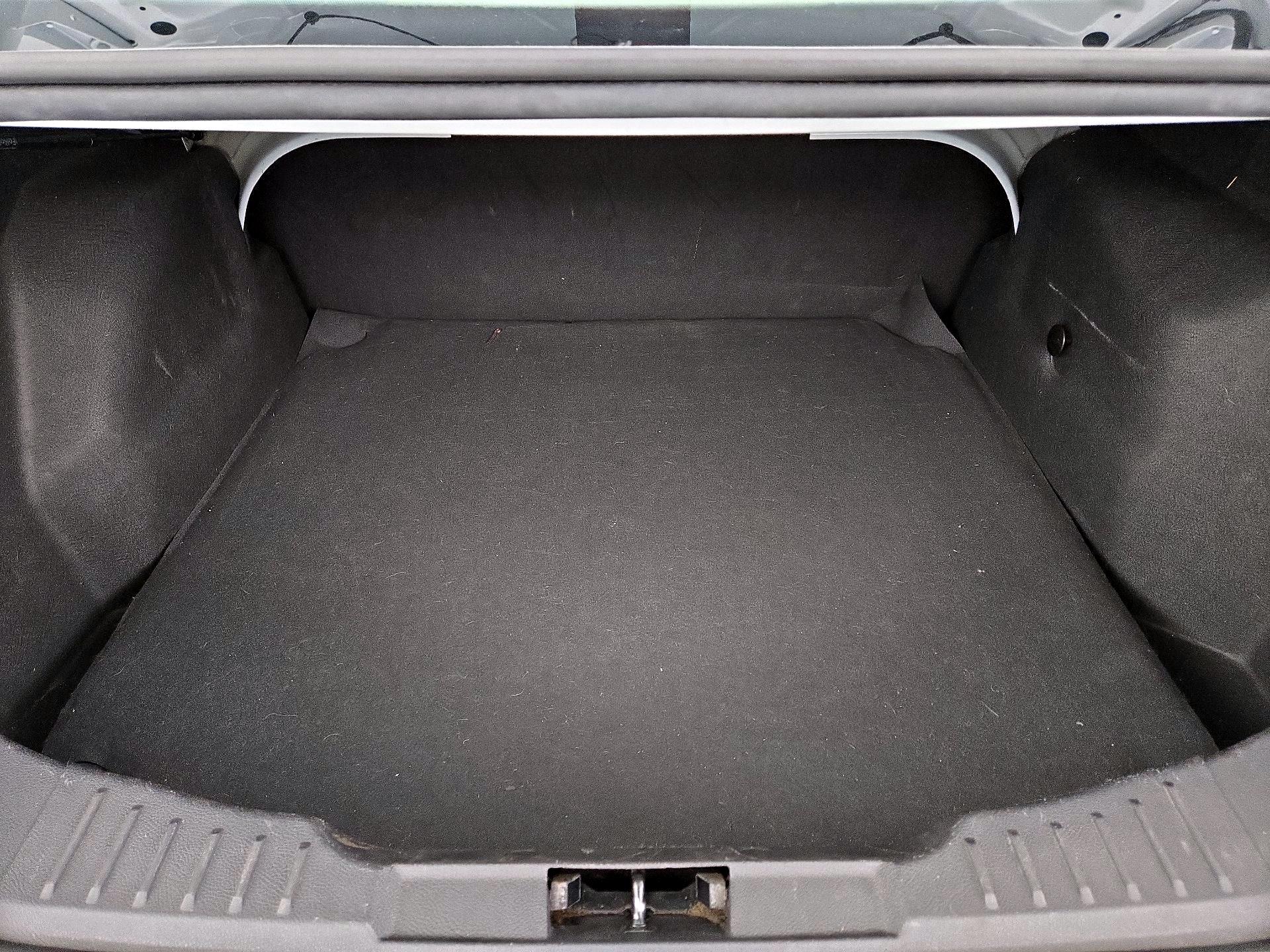 Thumbnail: 2014 Ford Focus - 19