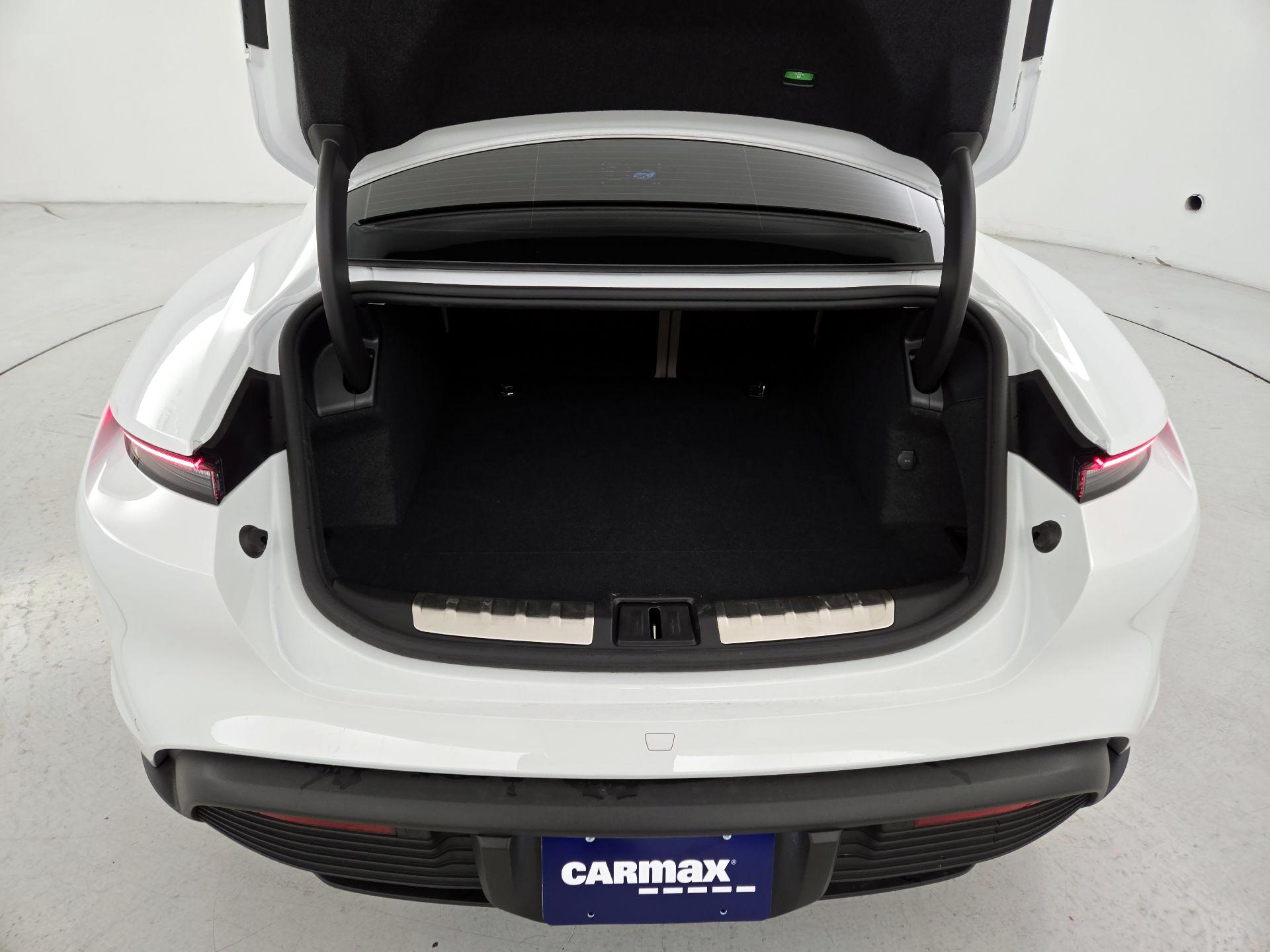 Thumbnail: 2025 Porsche Taycan - 20