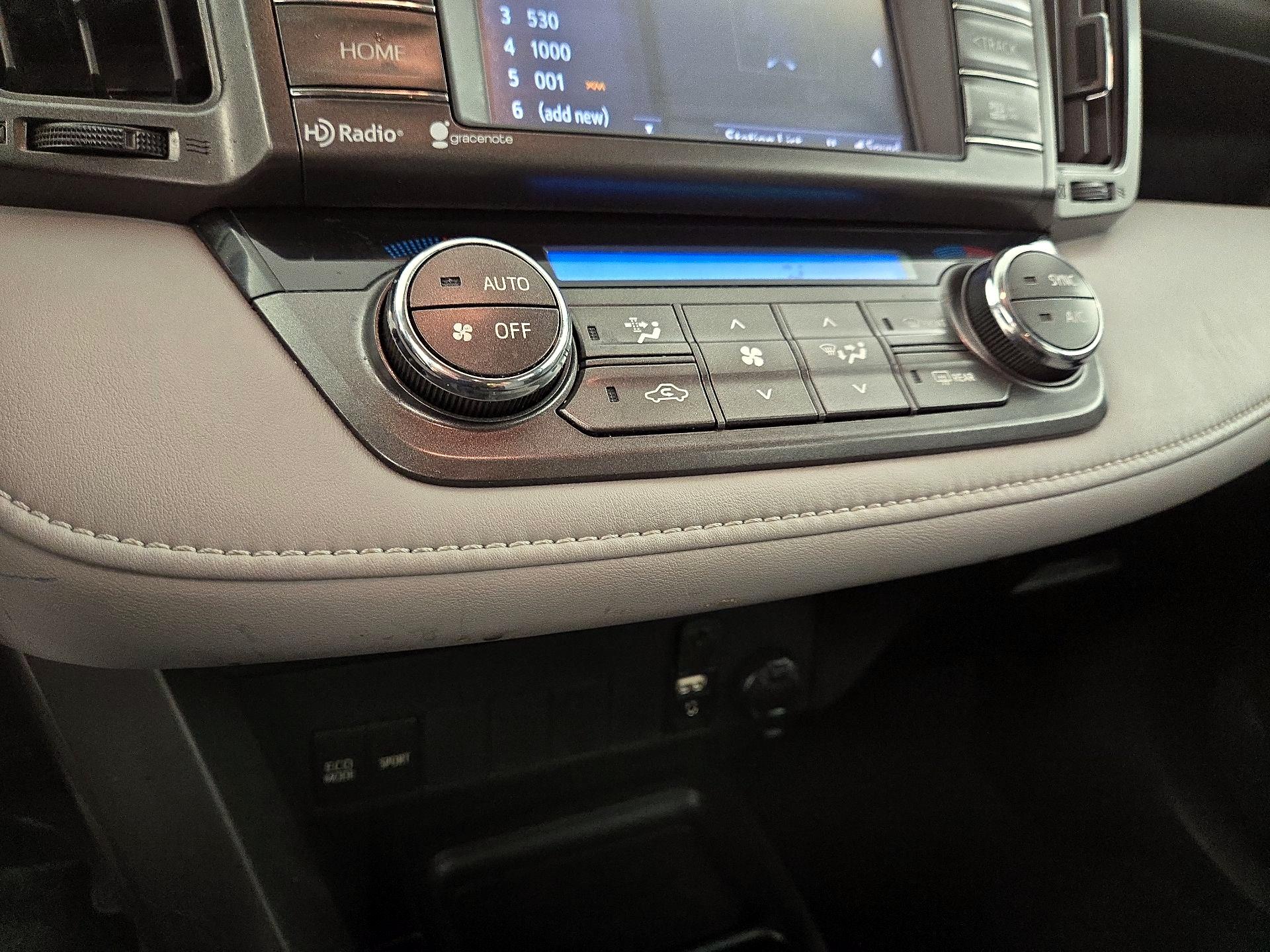 Thumbnail: 2015 Toyota RAV4 - 16