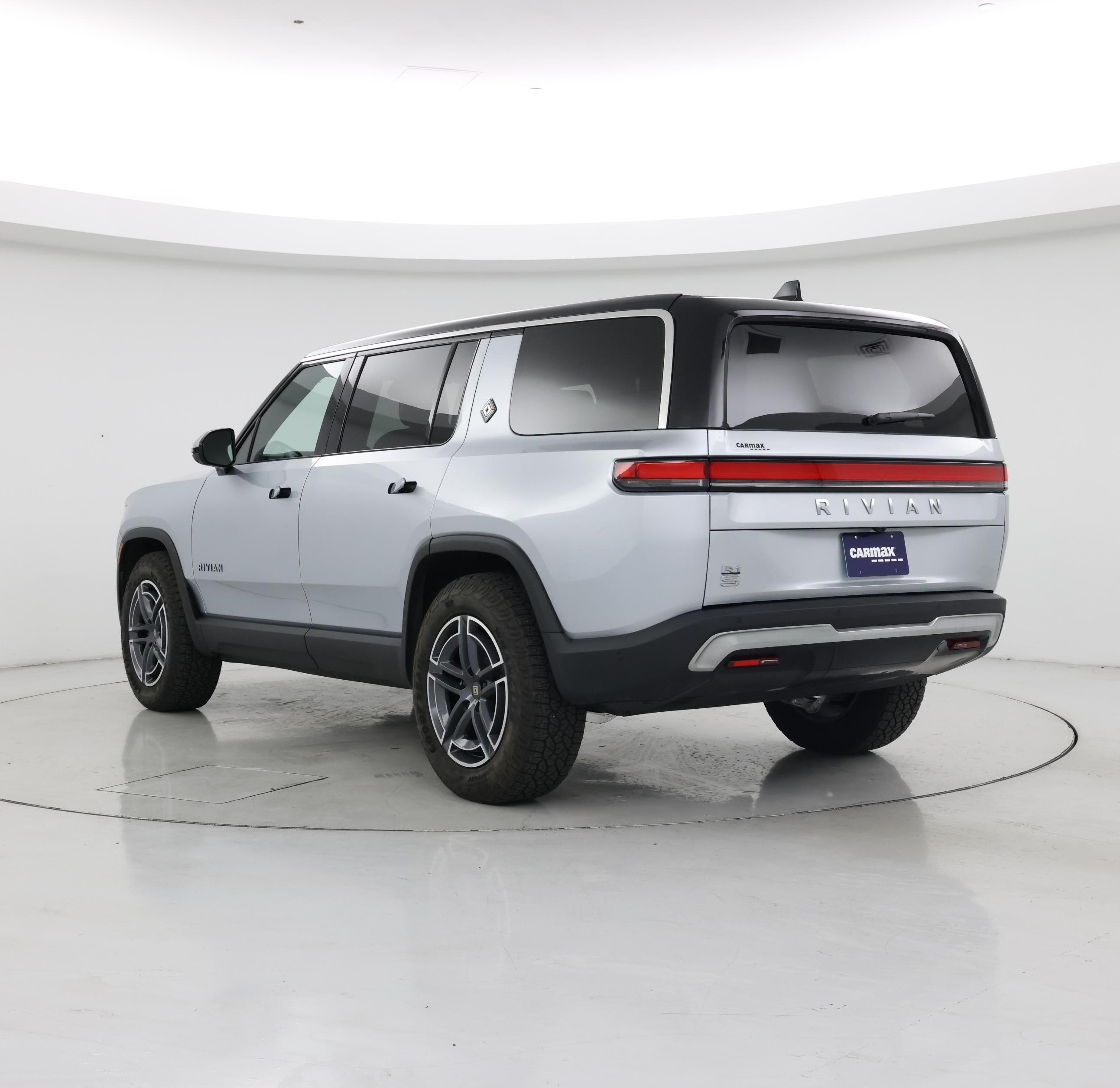 Thumbnail: 2026 Rivian R1S - 2