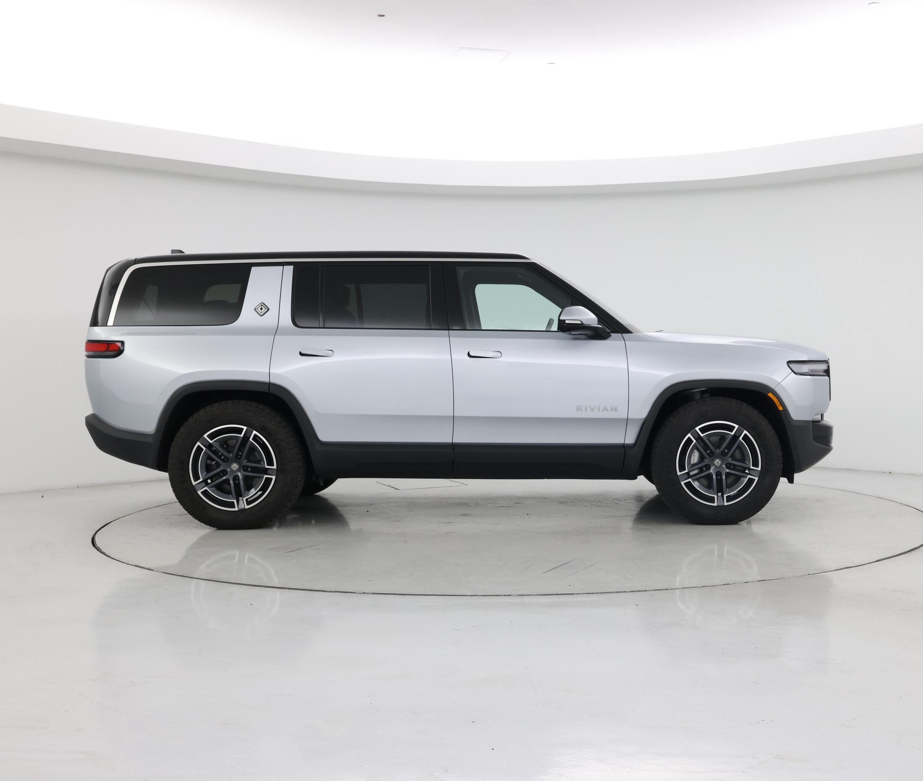 Thumbnail: 2026 Rivian R1S - 7