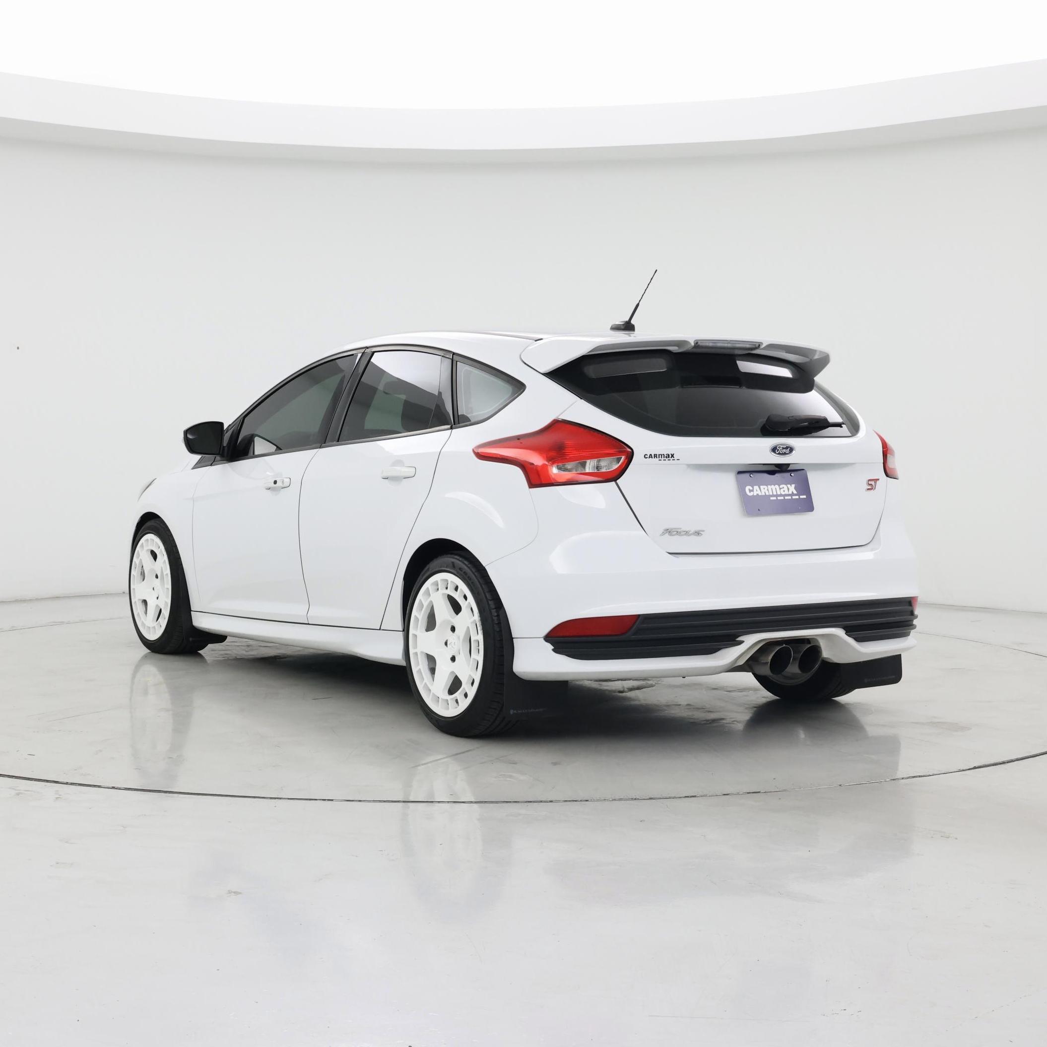 Thumbnail: 2018 Ford Focus - 2